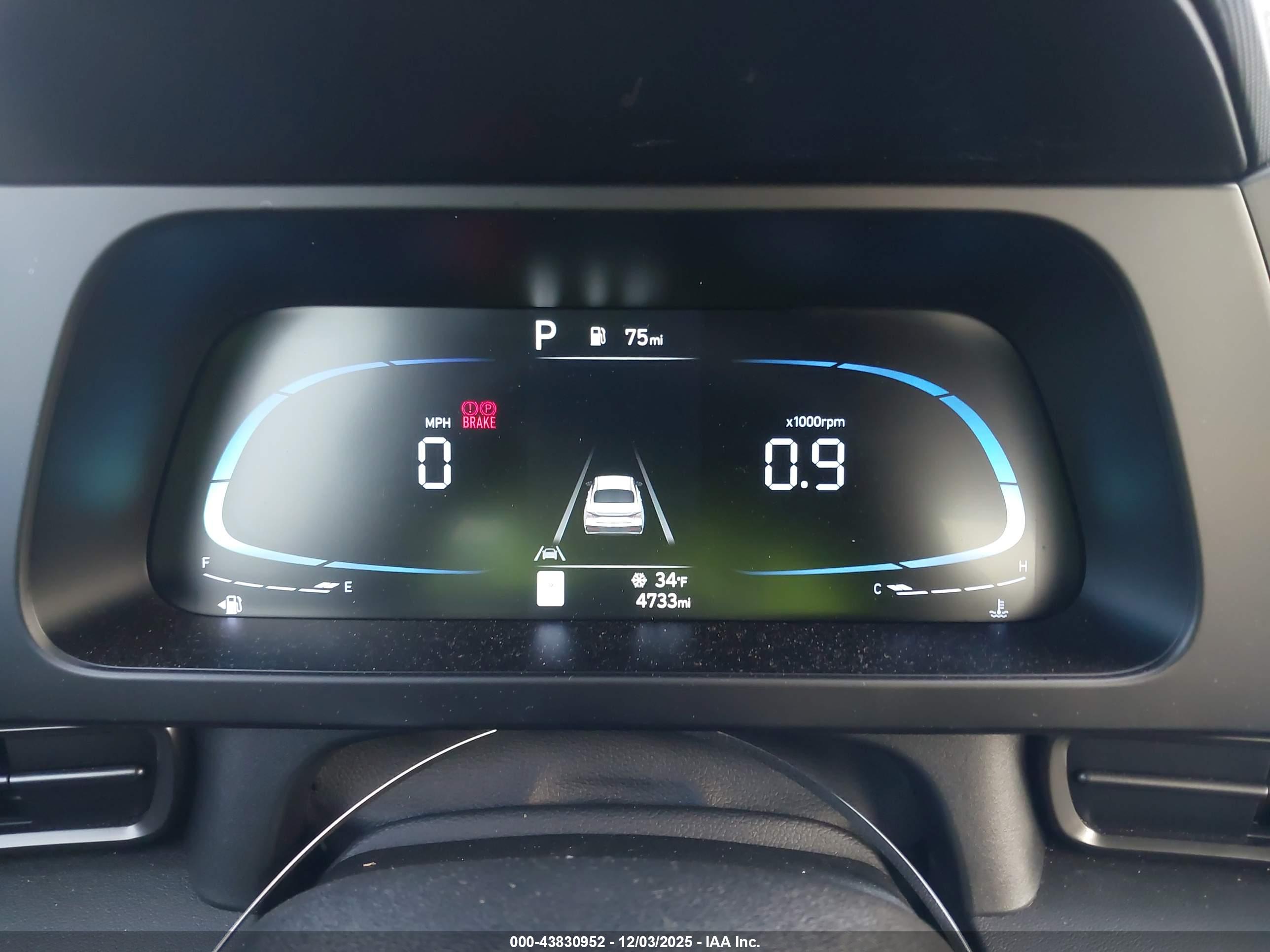 HYUNDAI ELANTRA image 7