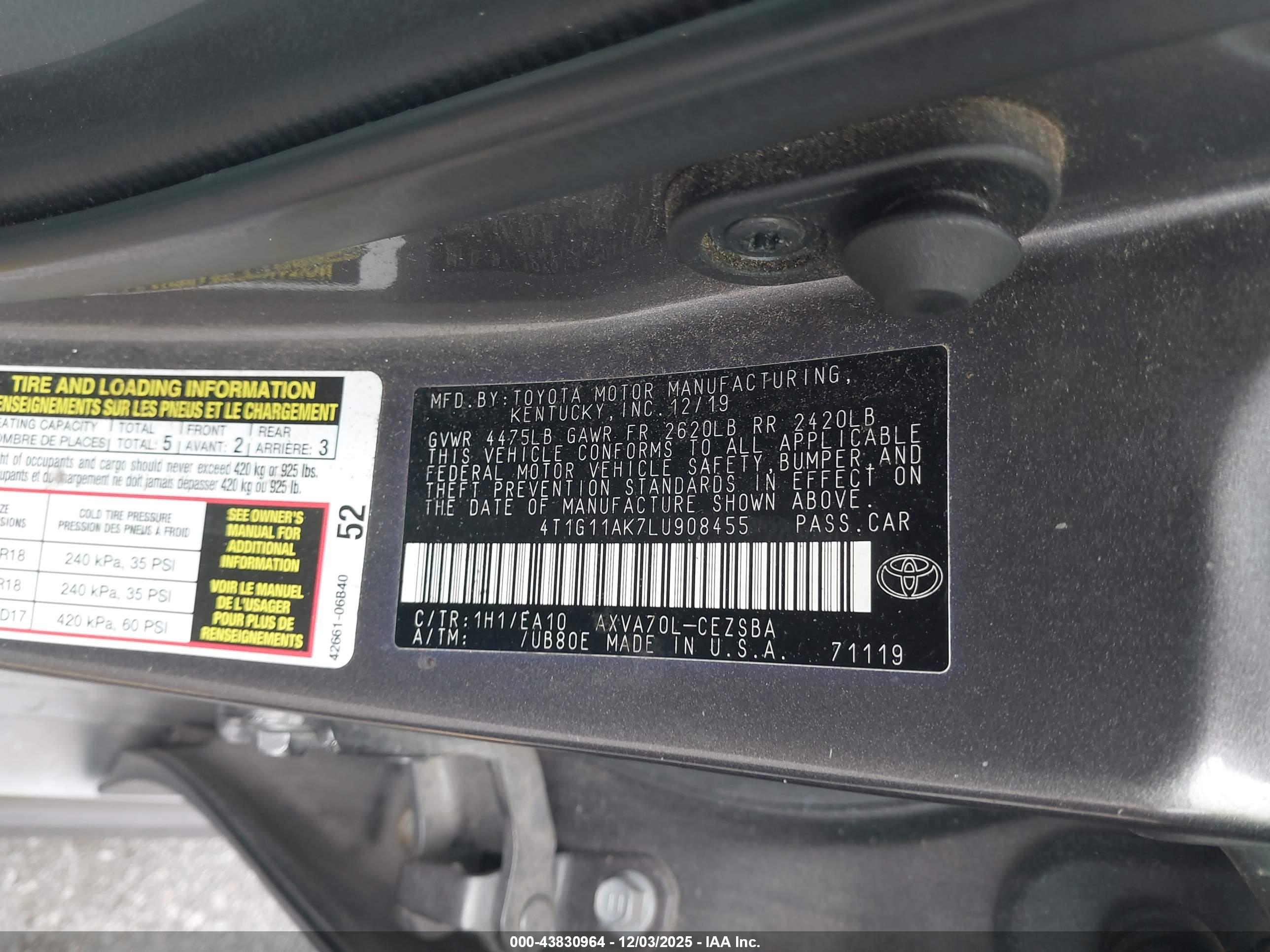 TOYOTA CAMRY image 9