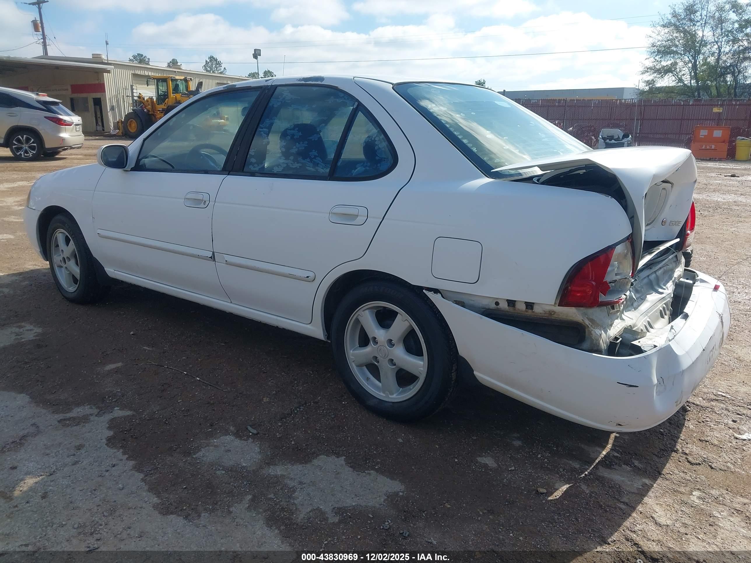 NISSAN SENTRA image 3
