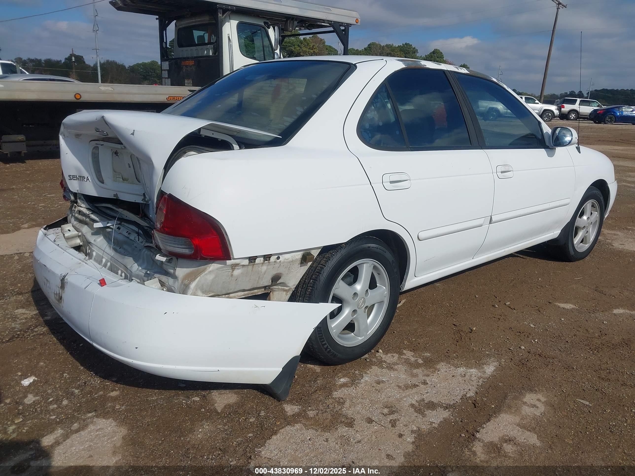 NISSAN SENTRA image 4