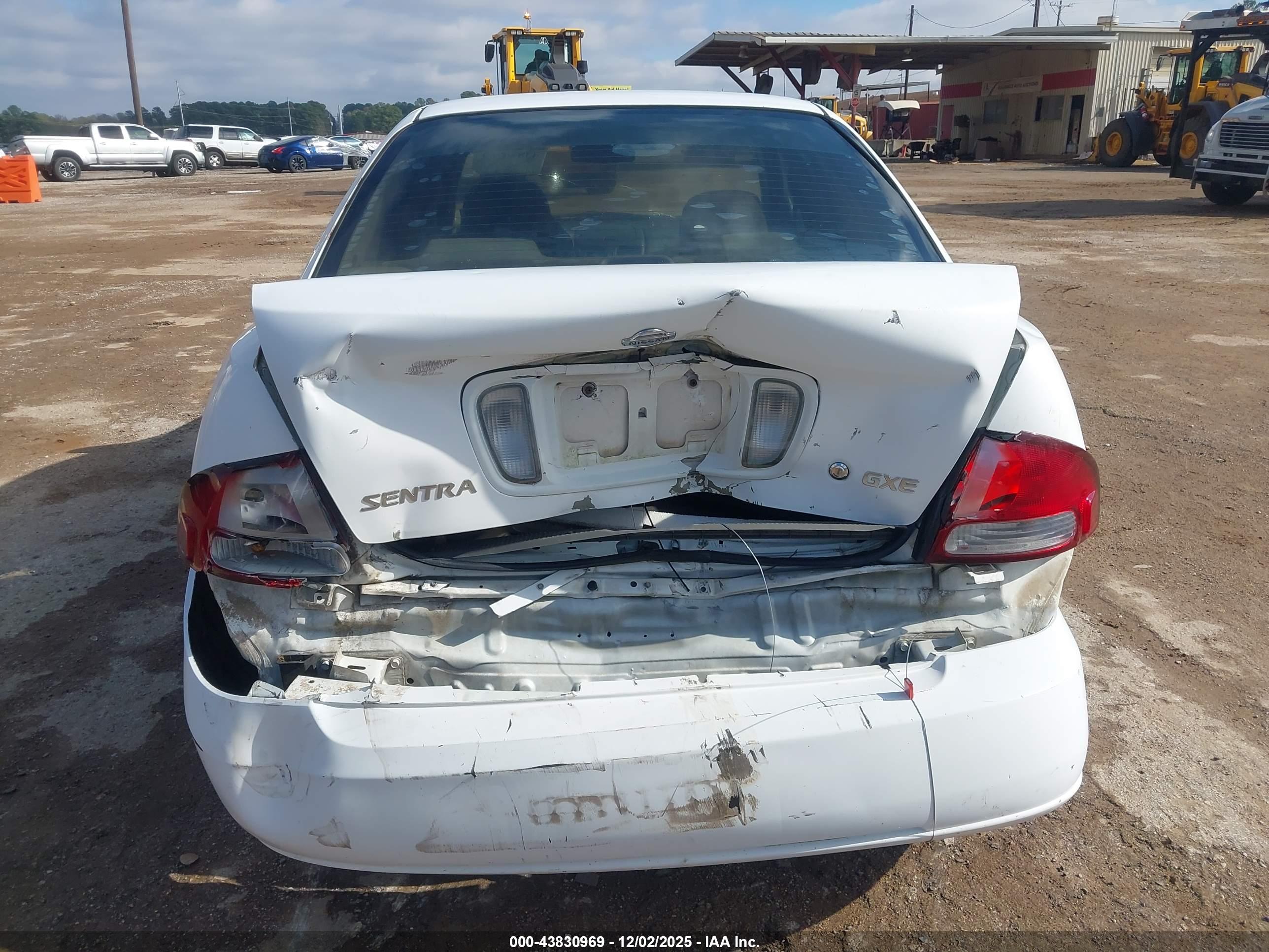 NISSAN SENTRA image 6