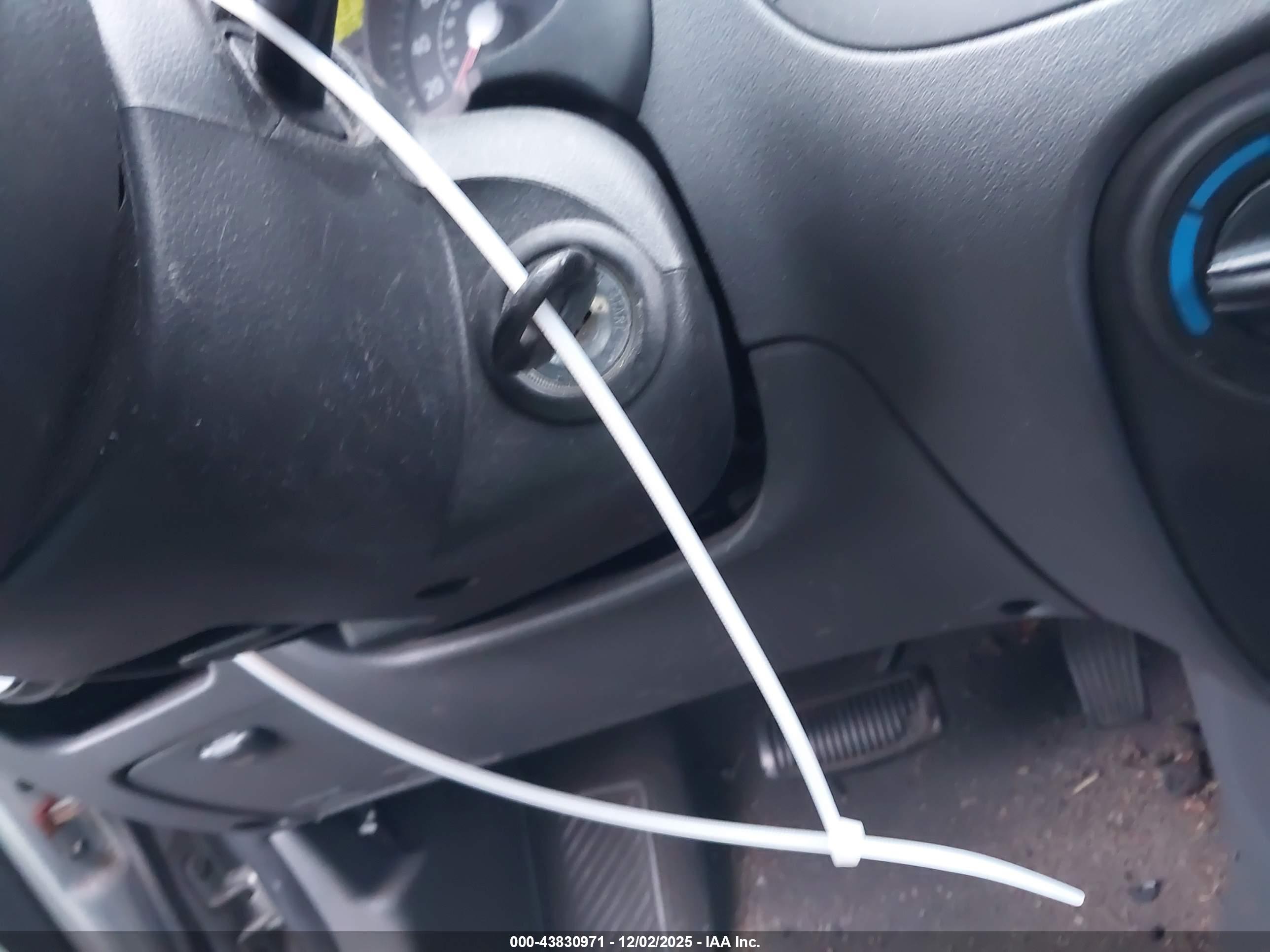 KIA RIO image 11