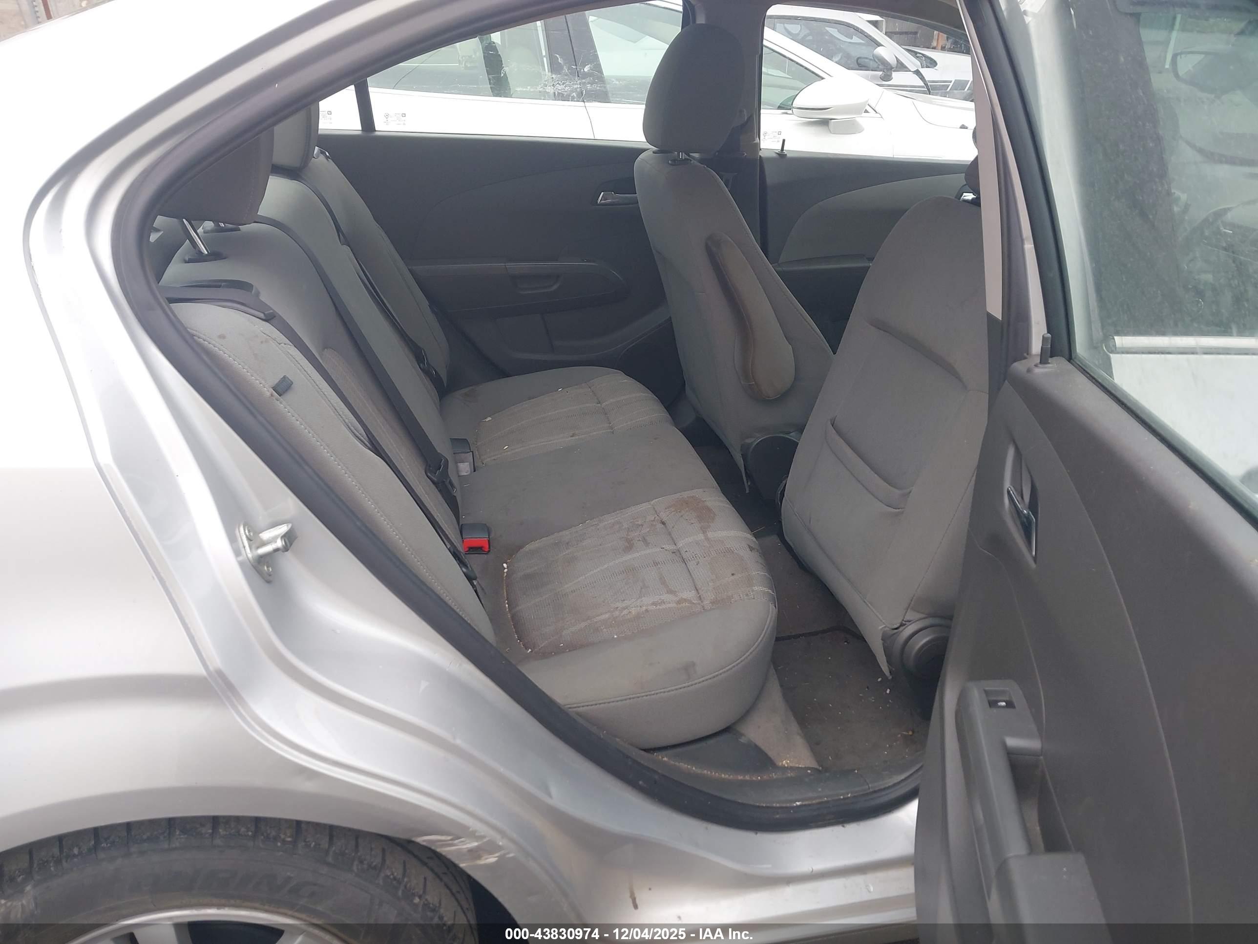 CHEVROLET SONIC image 8