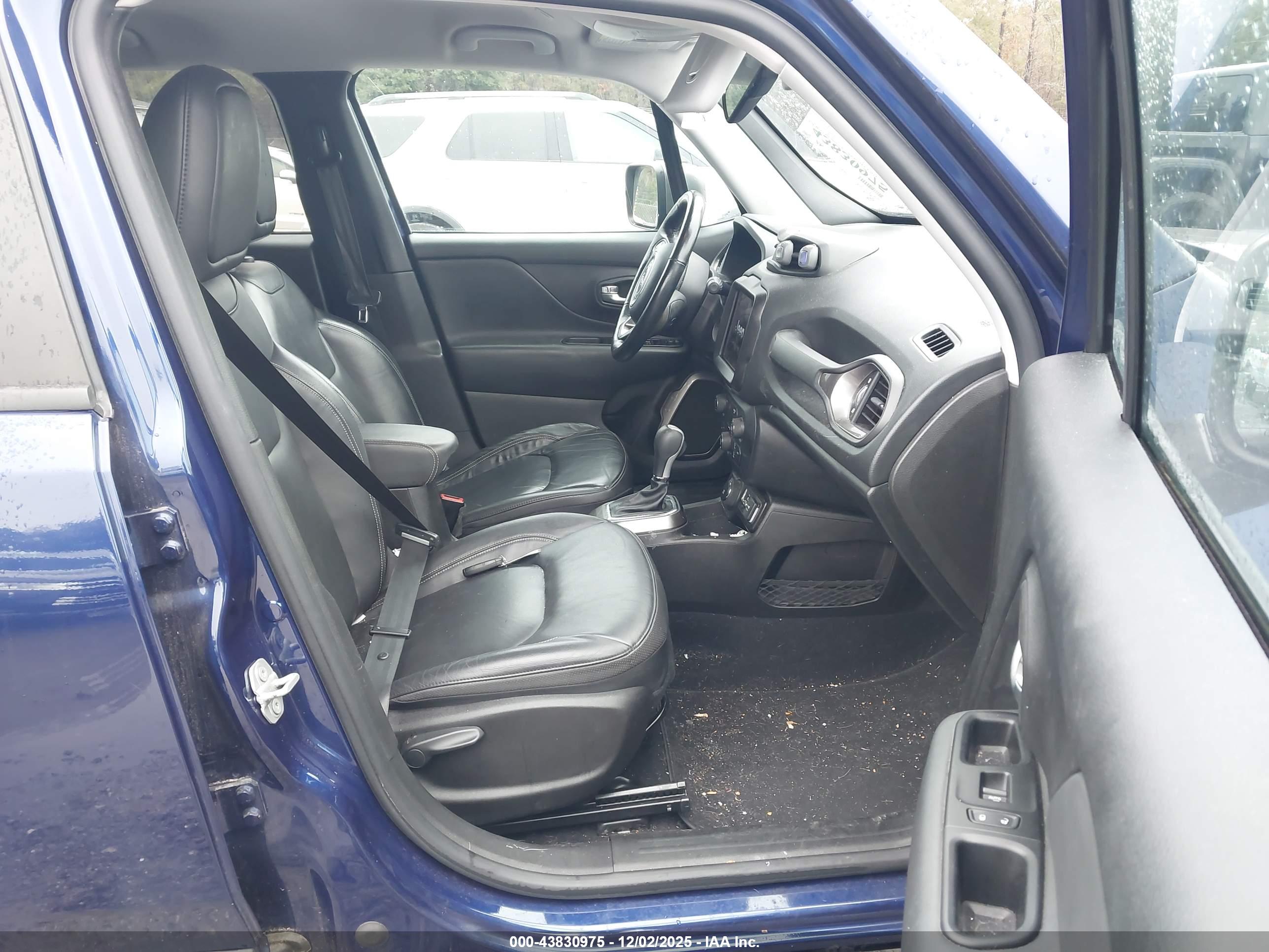 JEEP RENEGADE image 5