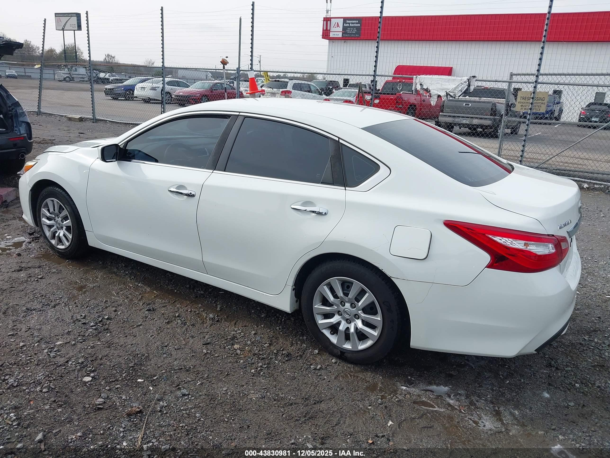 NISSAN ALTIMA image 3