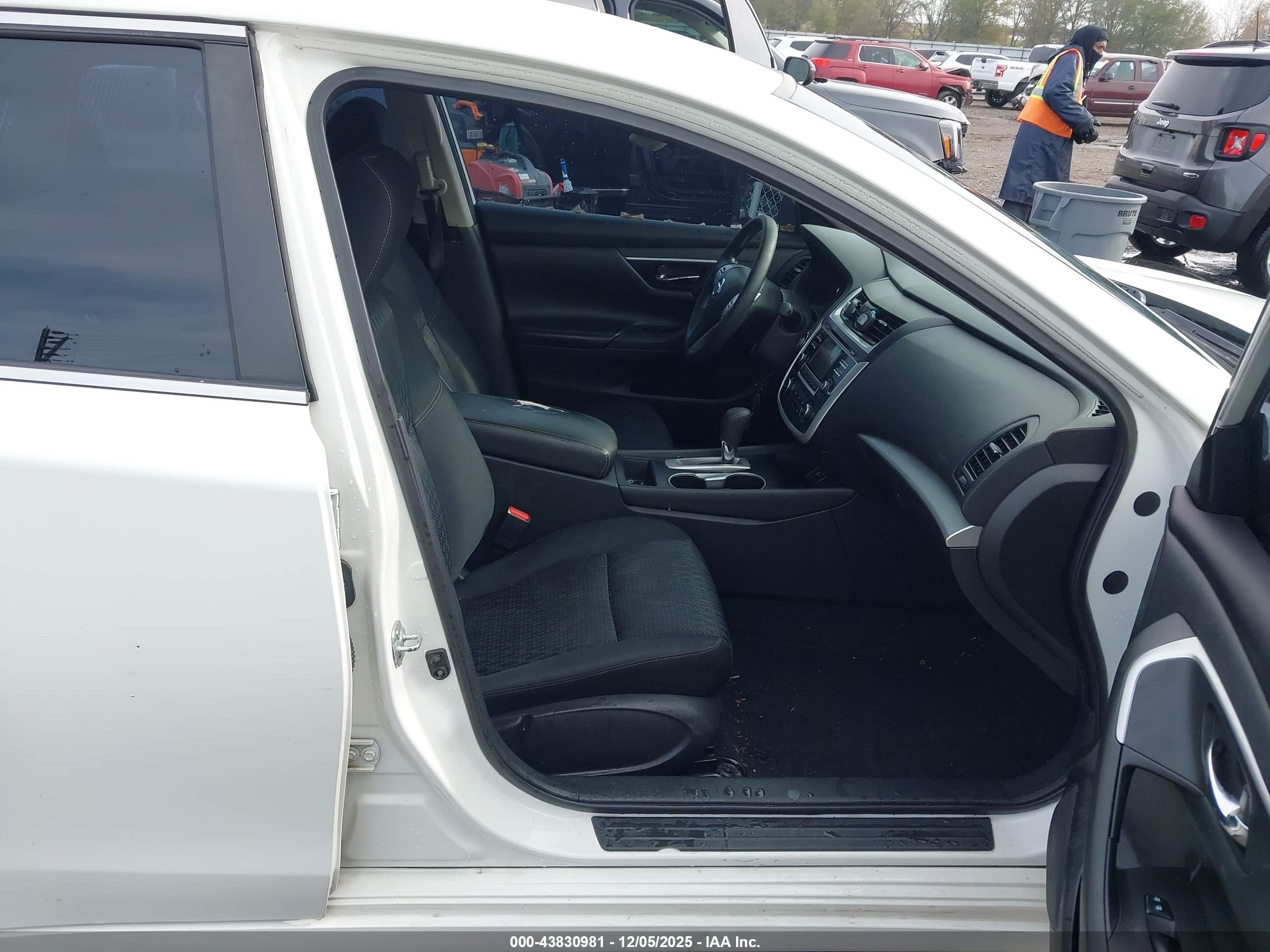 NISSAN ALTIMA image 5