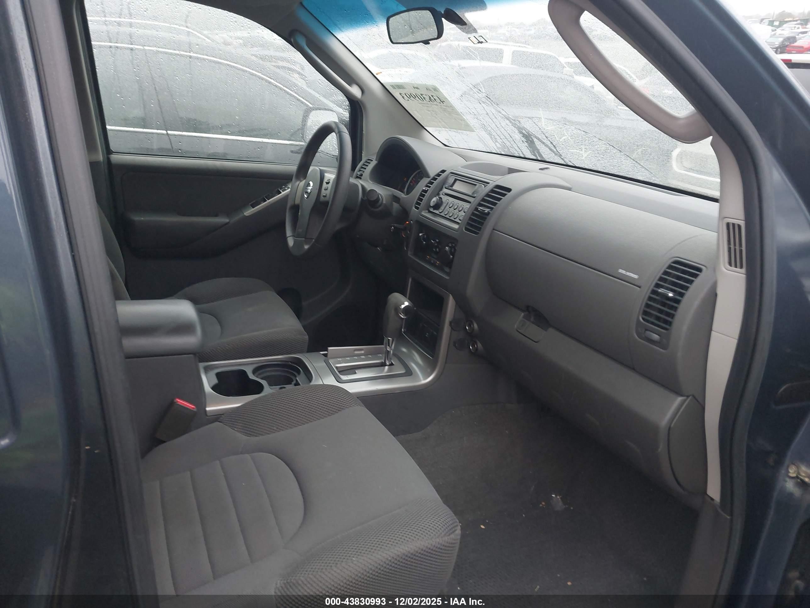 NISSAN PATHFINDER image 5