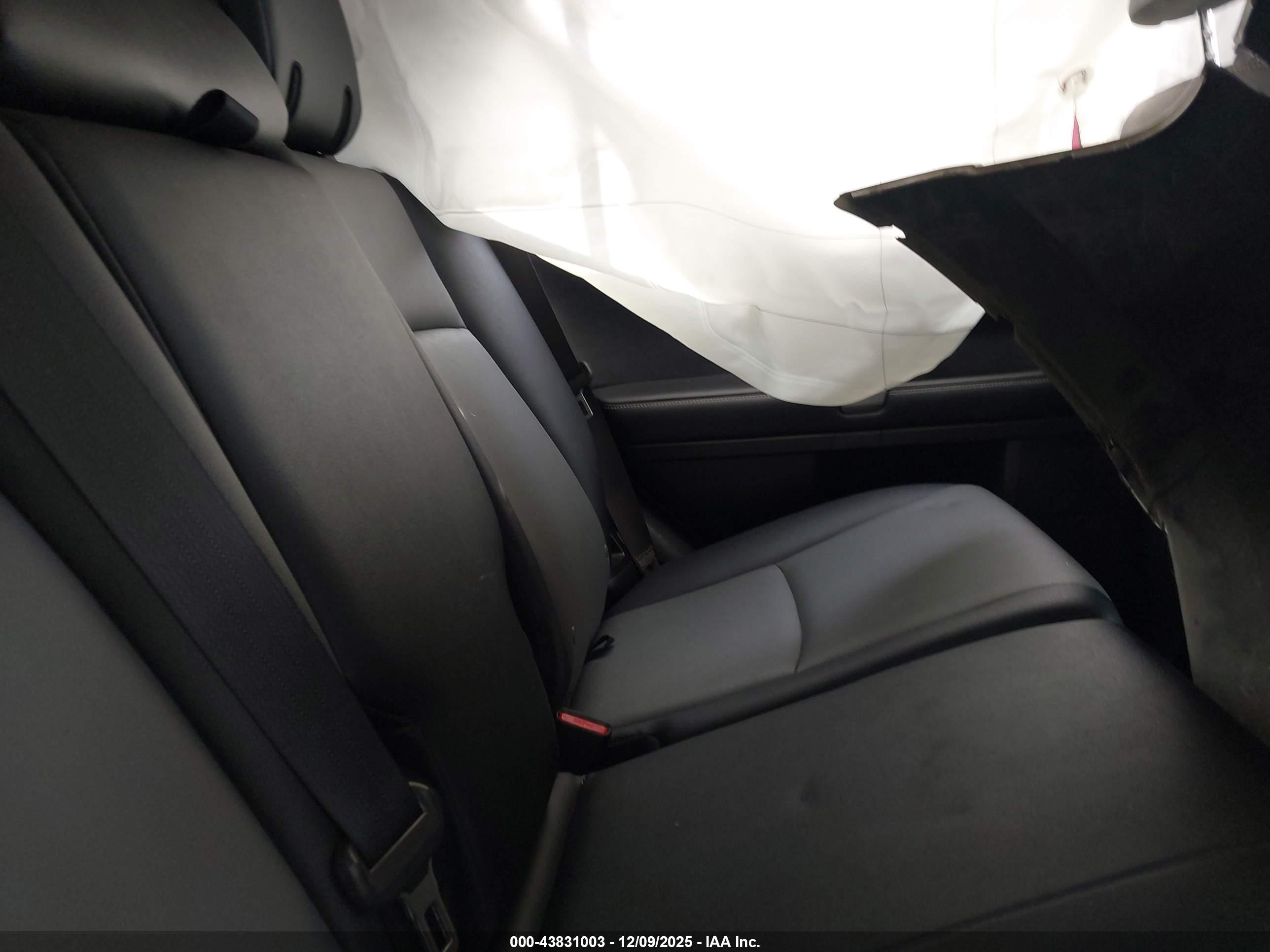 TOYOTA 4RUNNER image 8