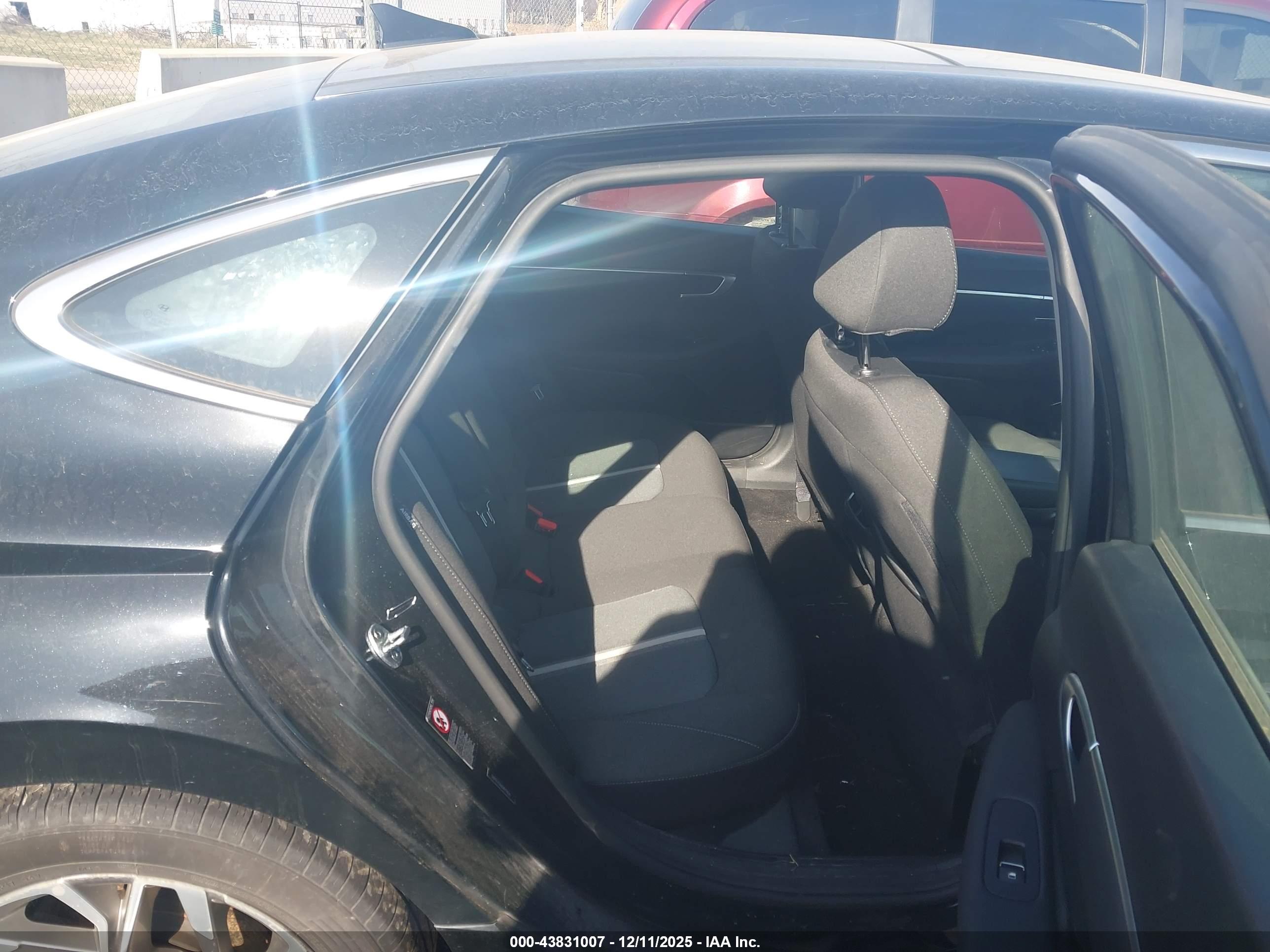 HYUNDAI SONATA image 8