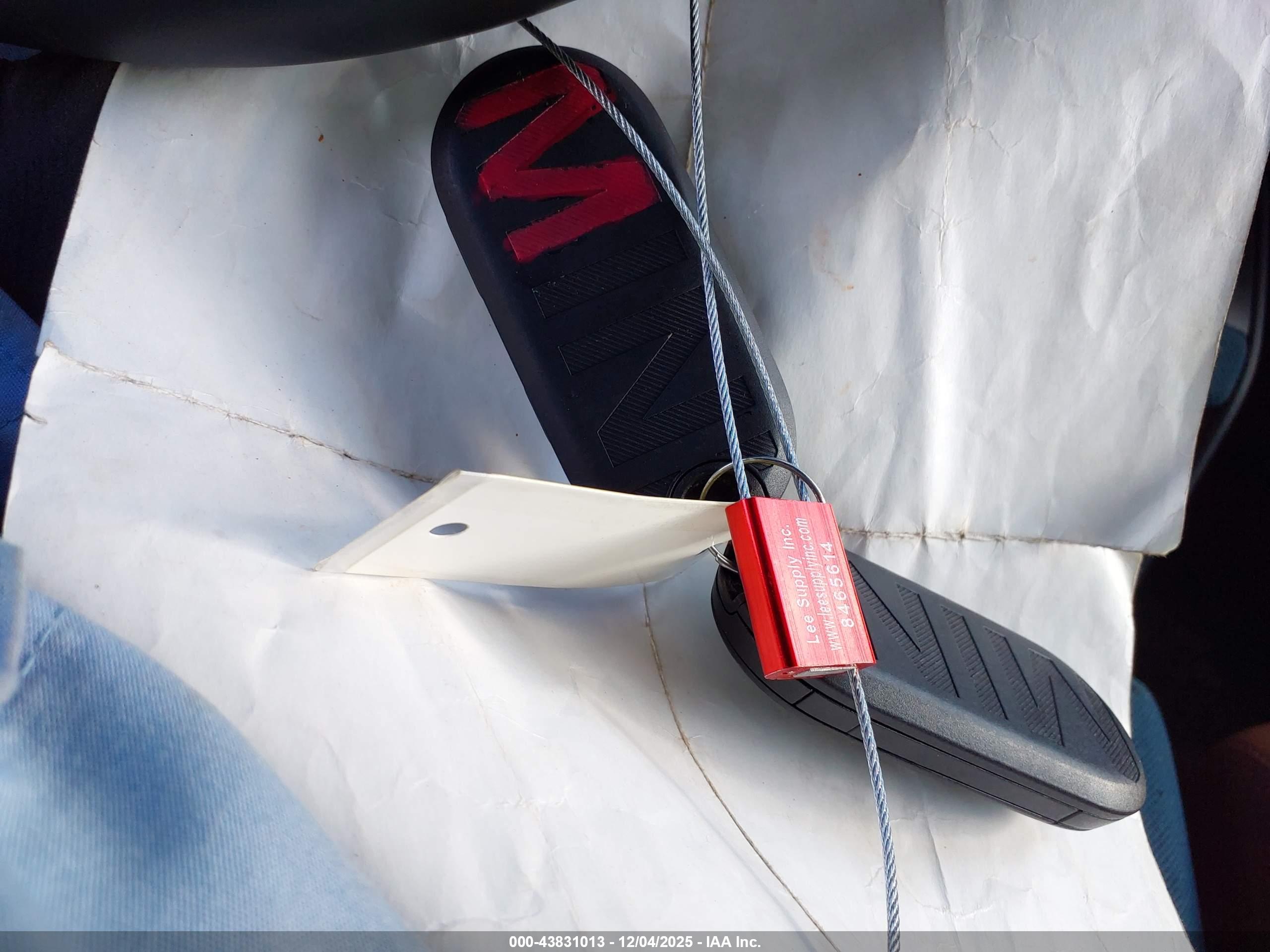 MINI SE image 11