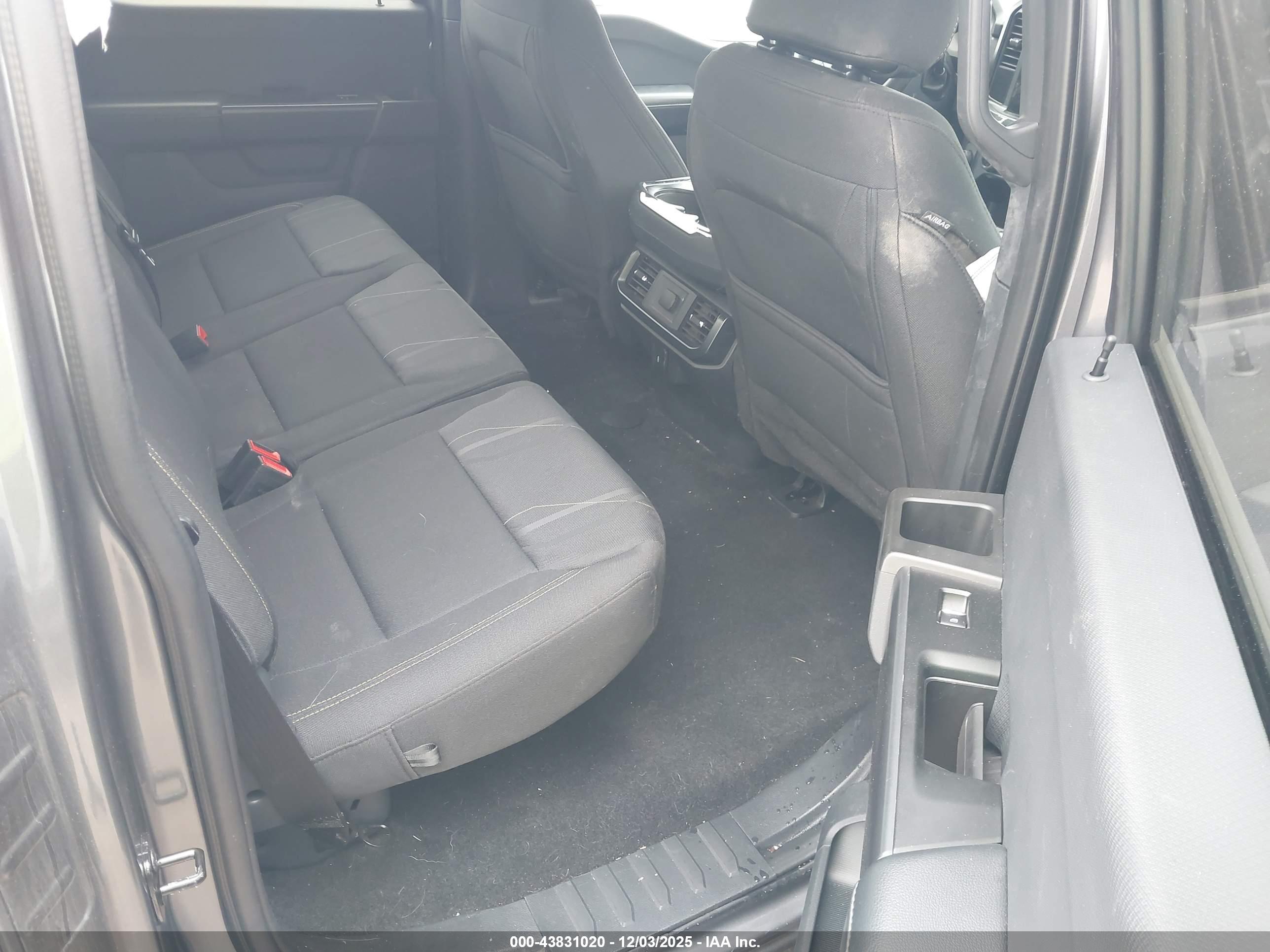 FORD F-150 image 8