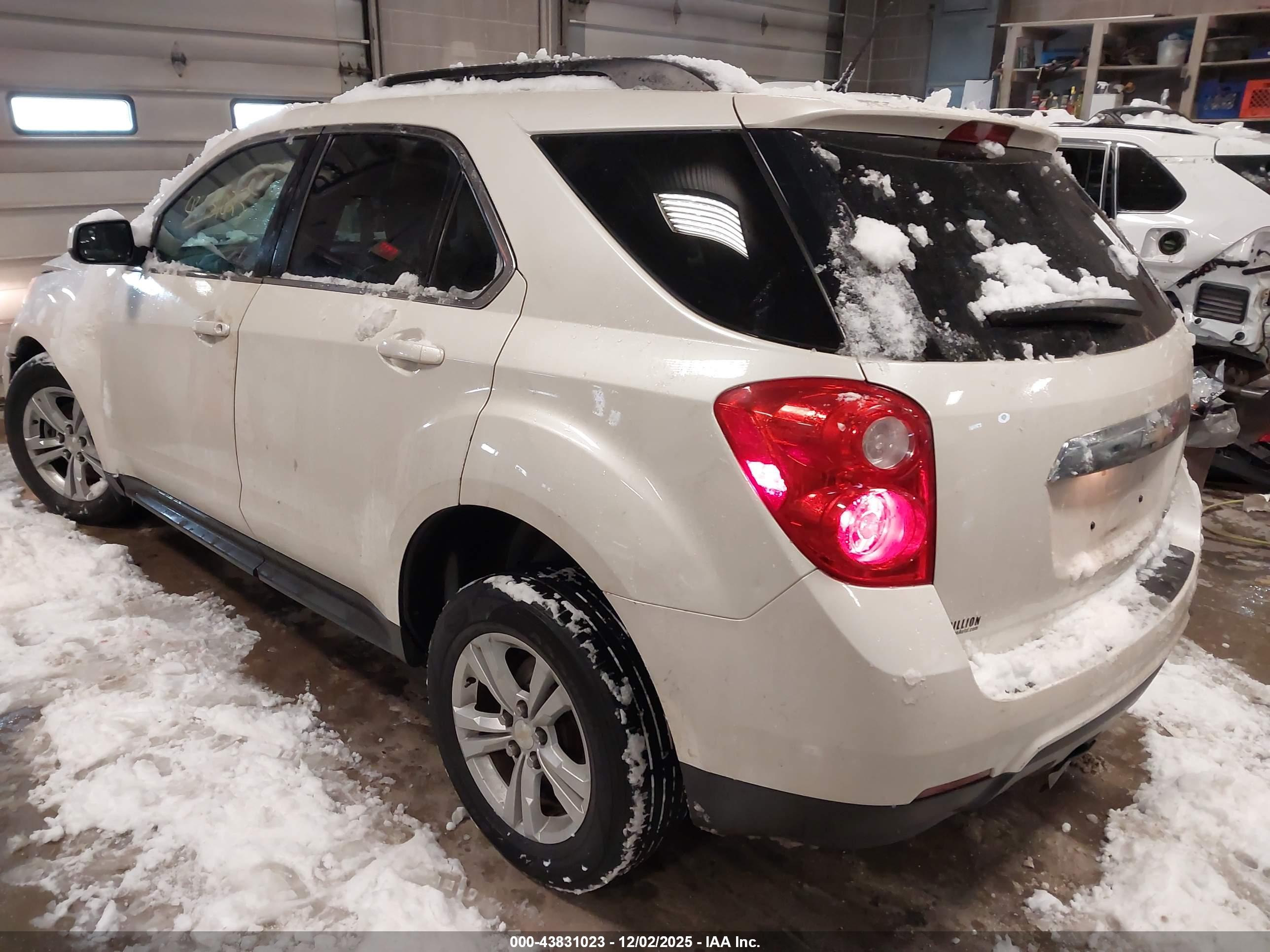CHEVROLET EQUINOX image 3