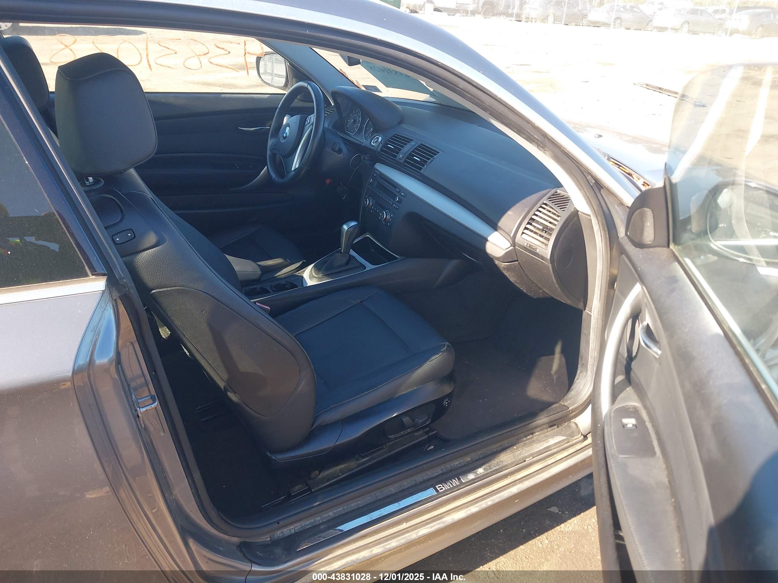 BMW 128I image 5