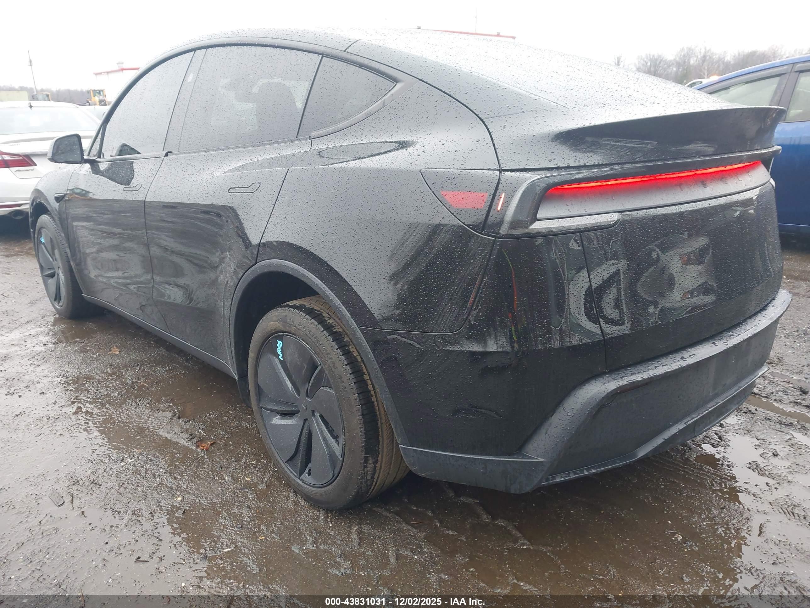 TESLA MODEL image 3