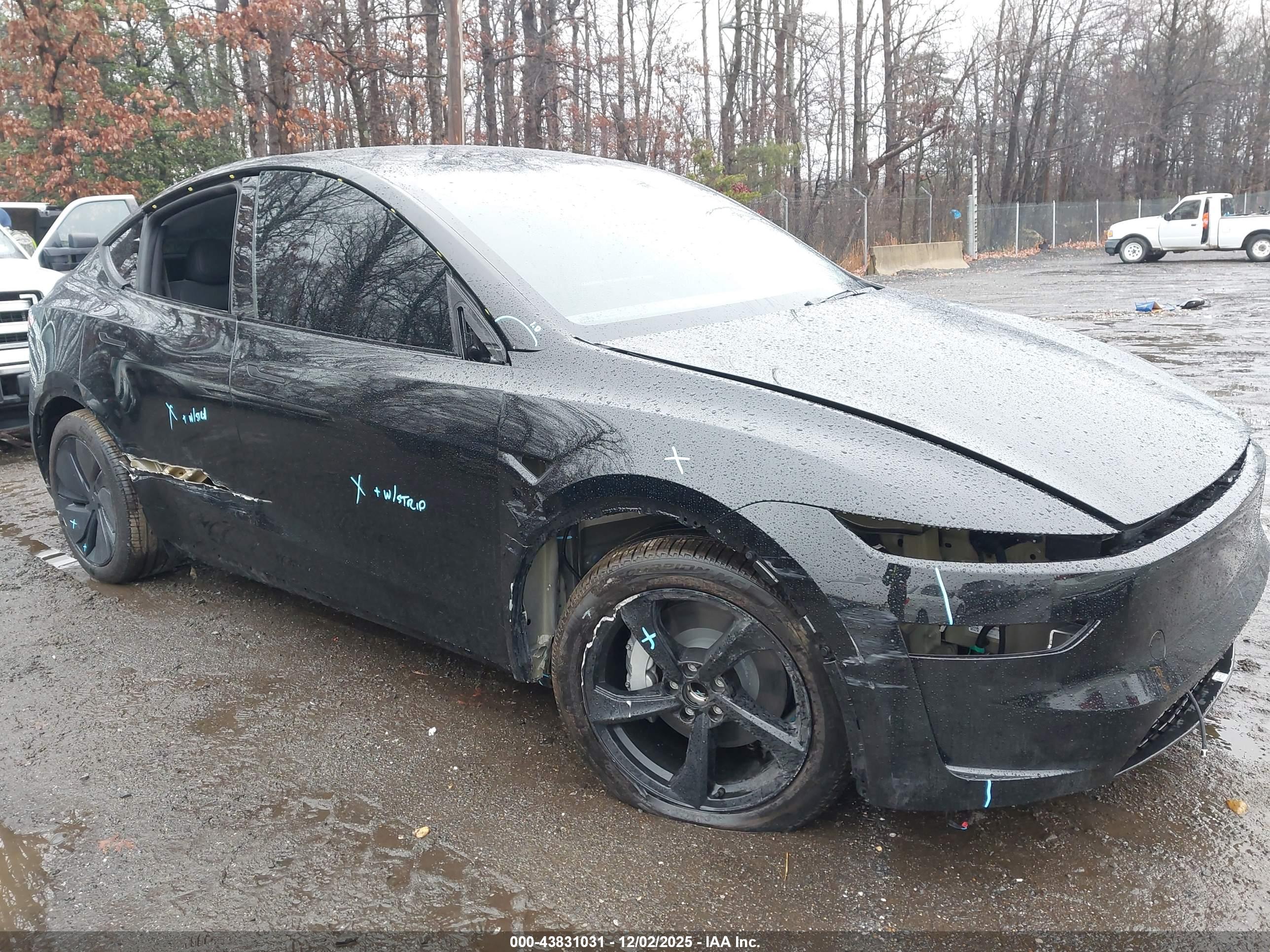 TESLA MODEL image 6