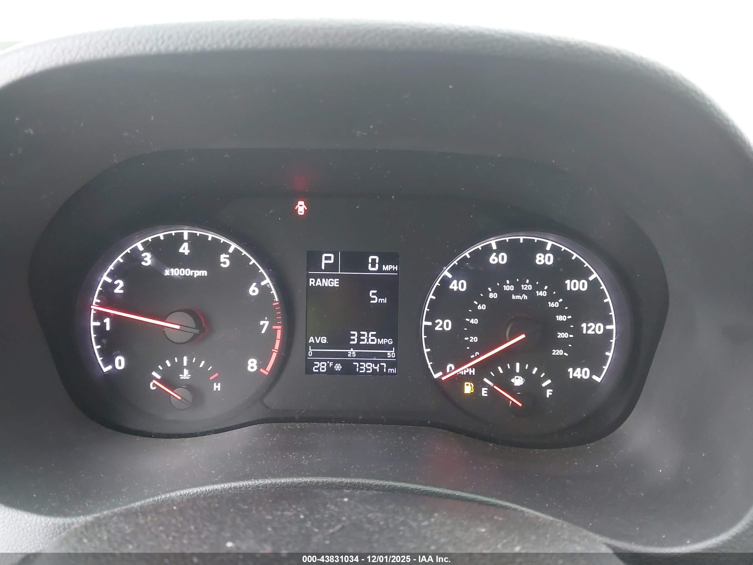 HYUNDAI ACCENT image 7
