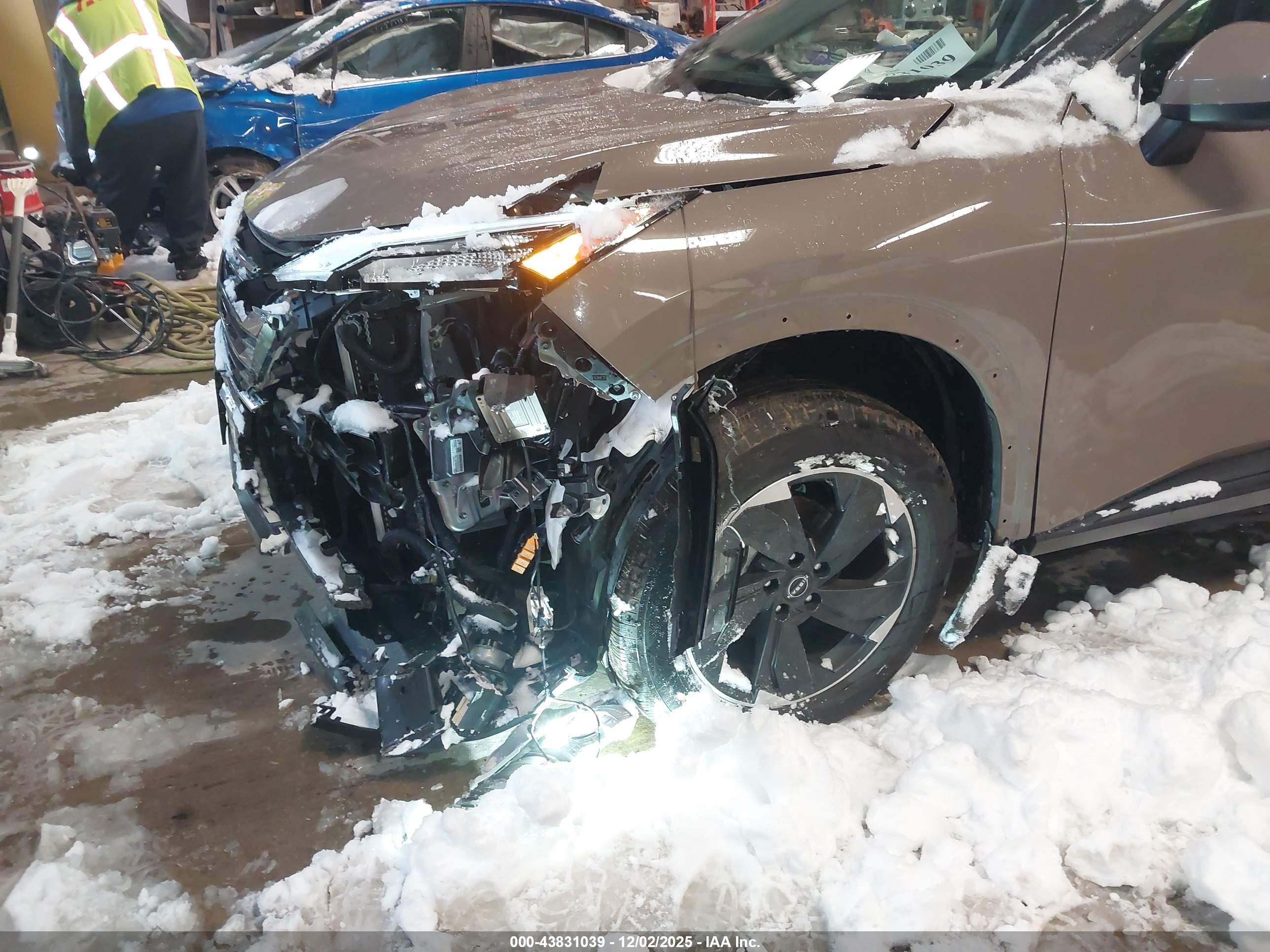 NISSAN ROGUE image 6