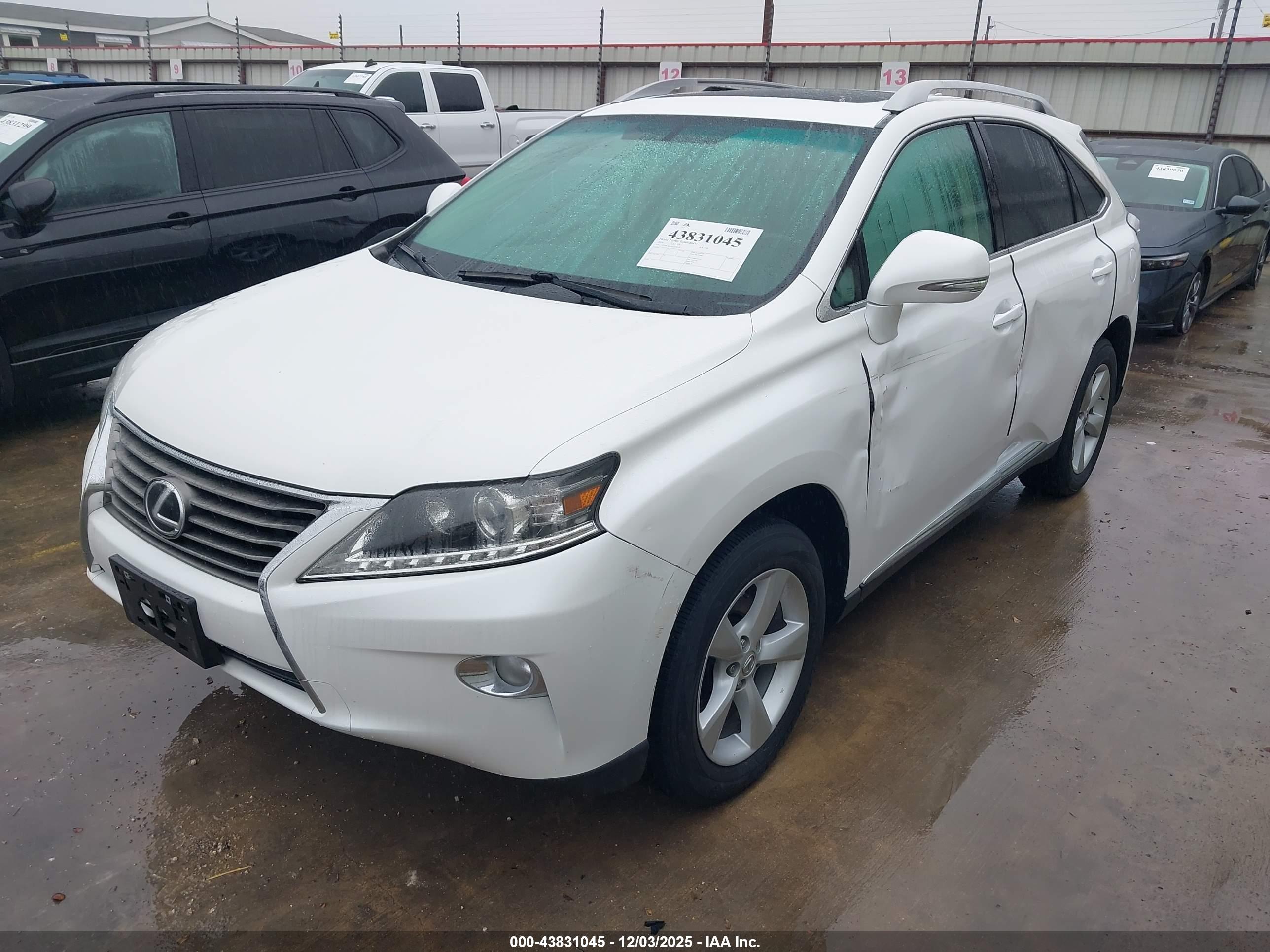 LEXUS RX image 2