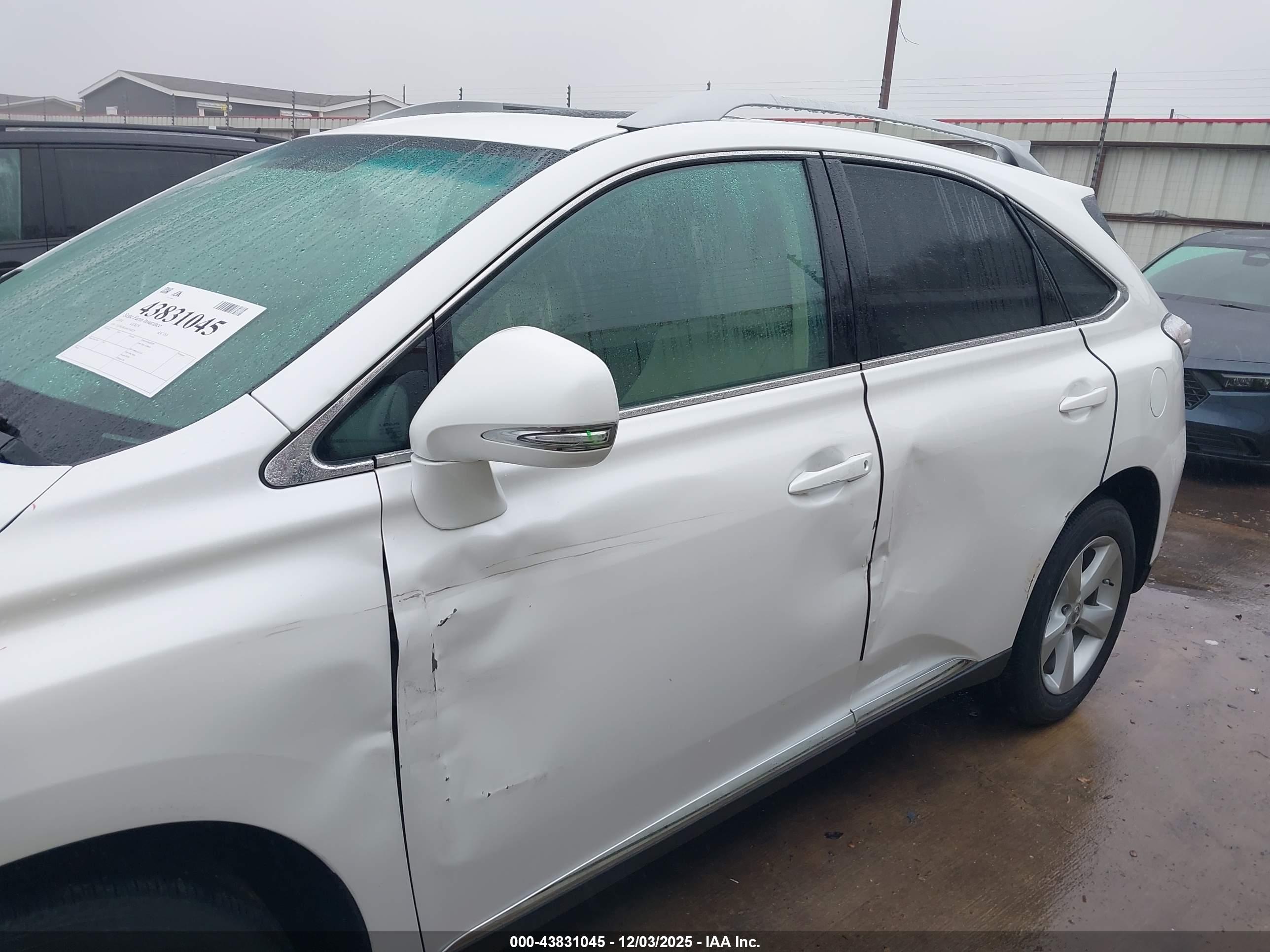 LEXUS RX image 6