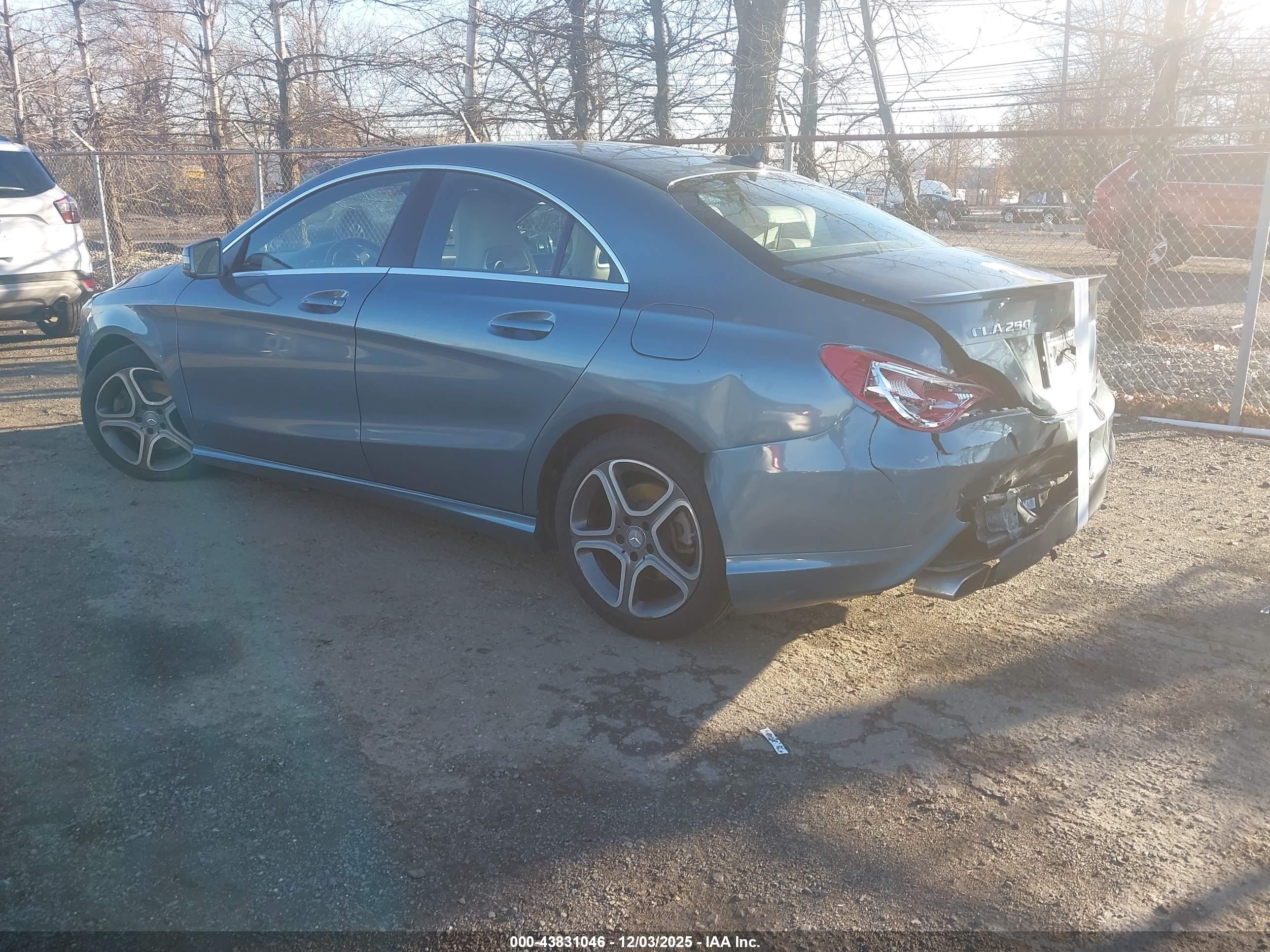 MERCEDES-BENZ CLA image 3