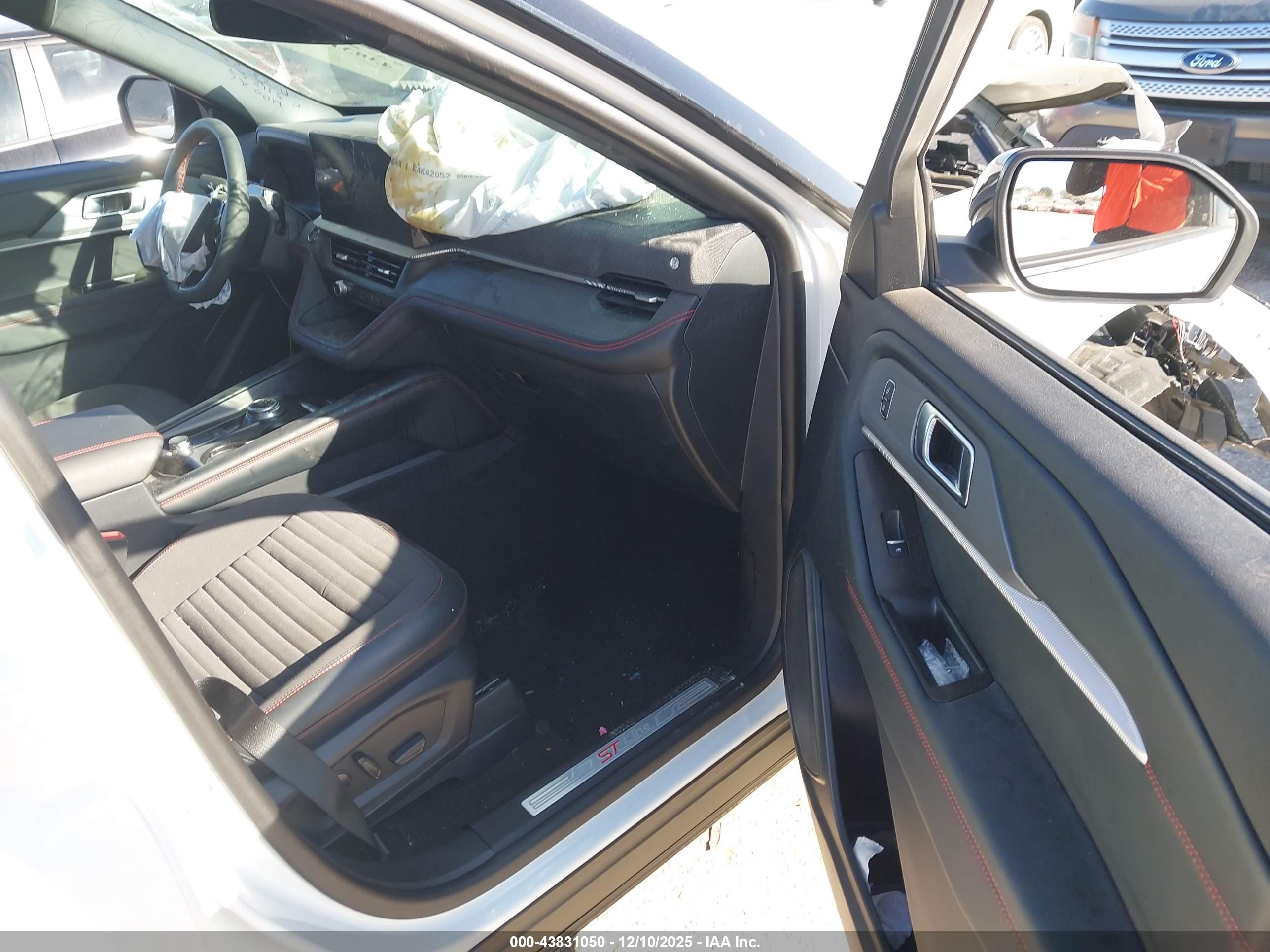 FORD EXPLORER image 5
