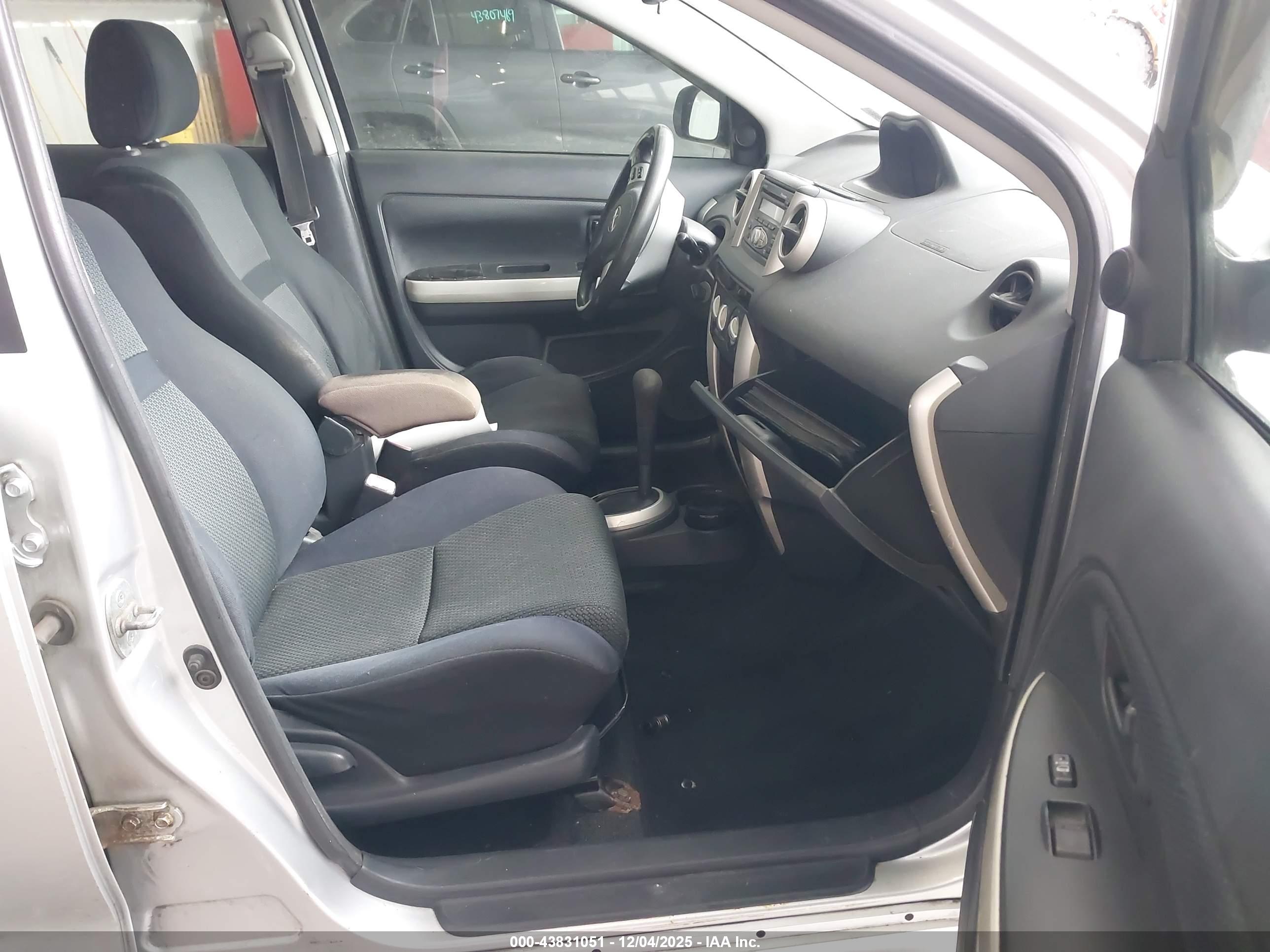 SCION XA image 5