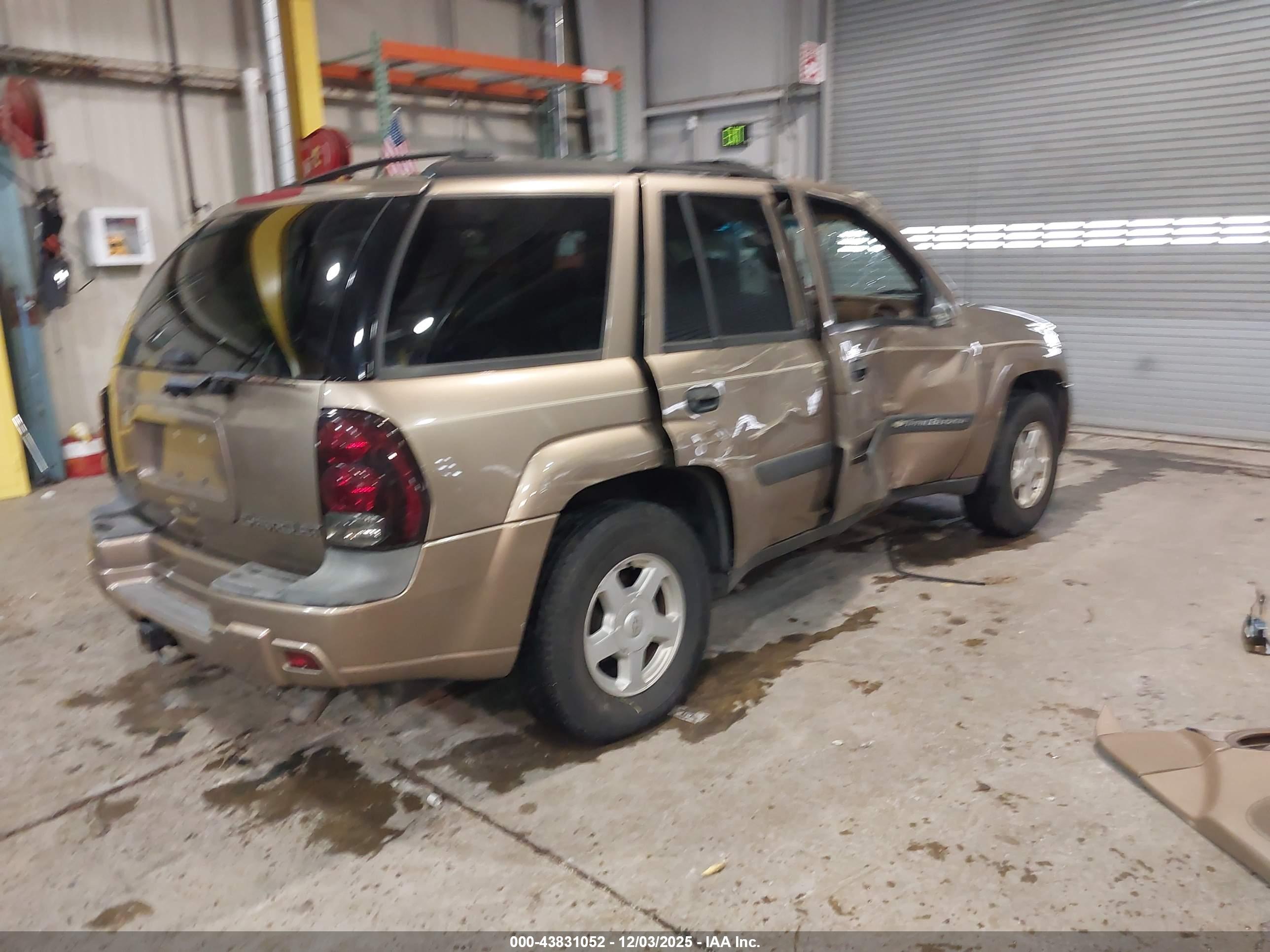 CHEVROLET TRAILBLAZER image 4