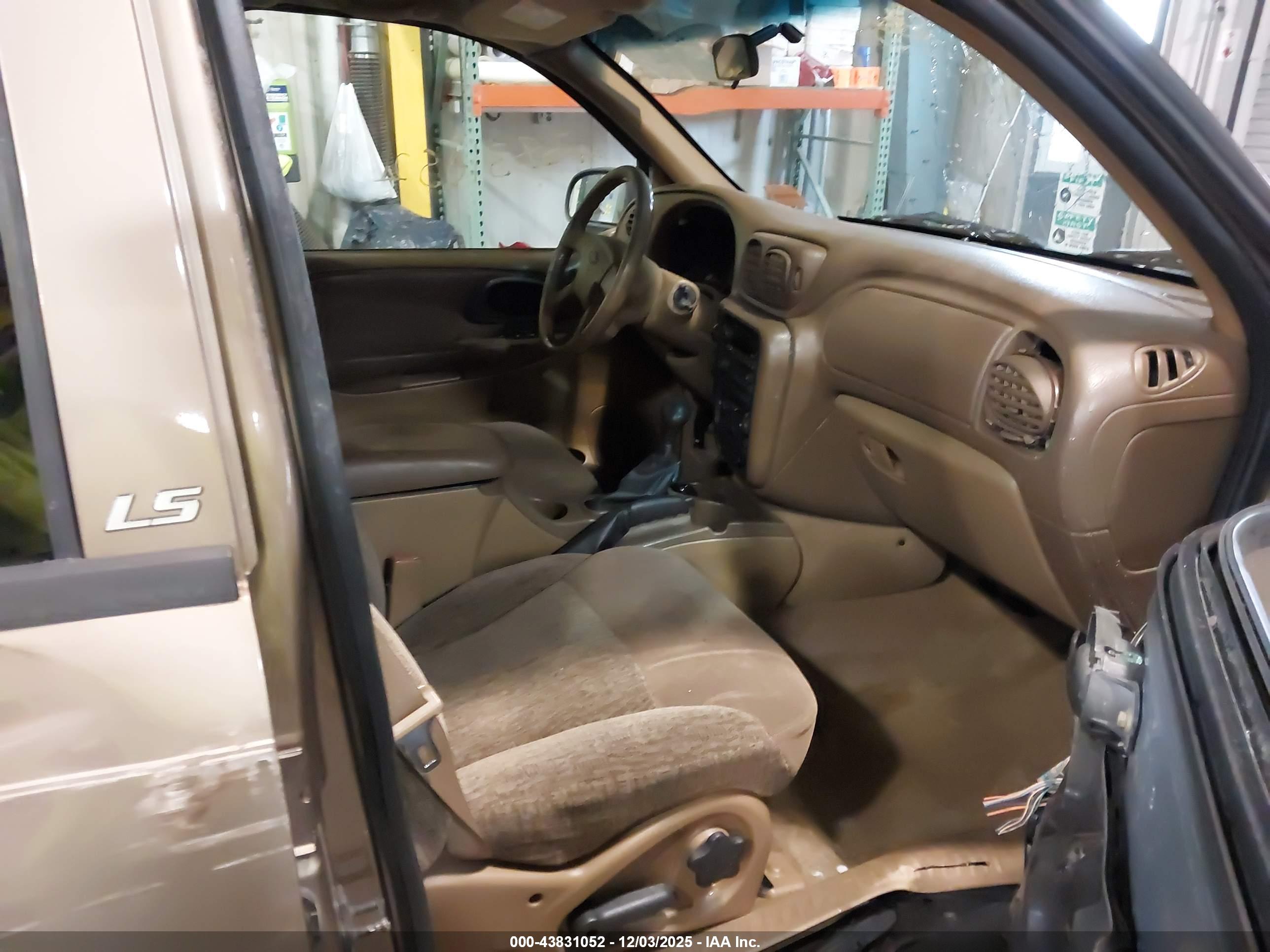 CHEVROLET TRAILBLAZER image 5