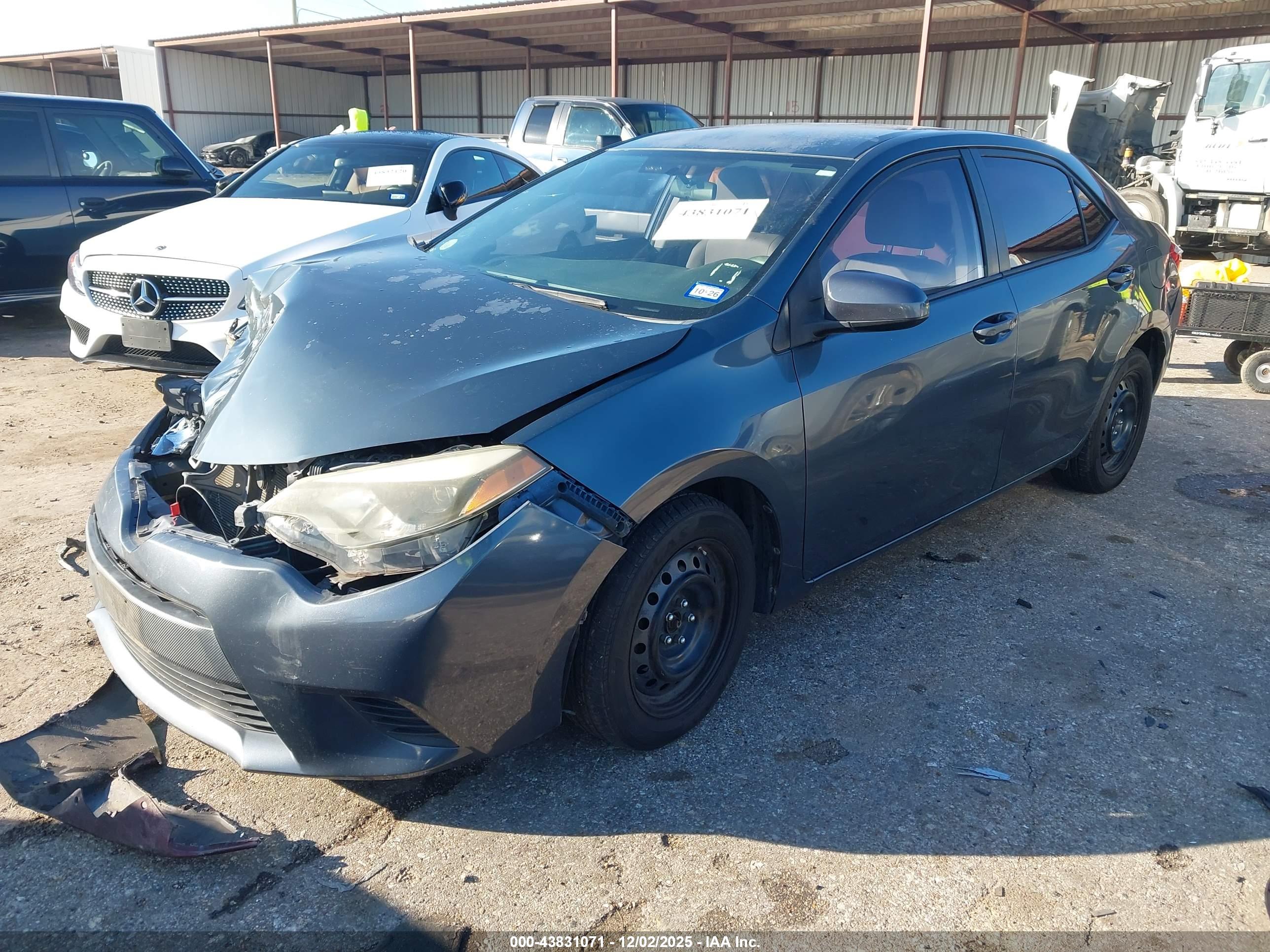 TOYOTA COROLLA image 2
