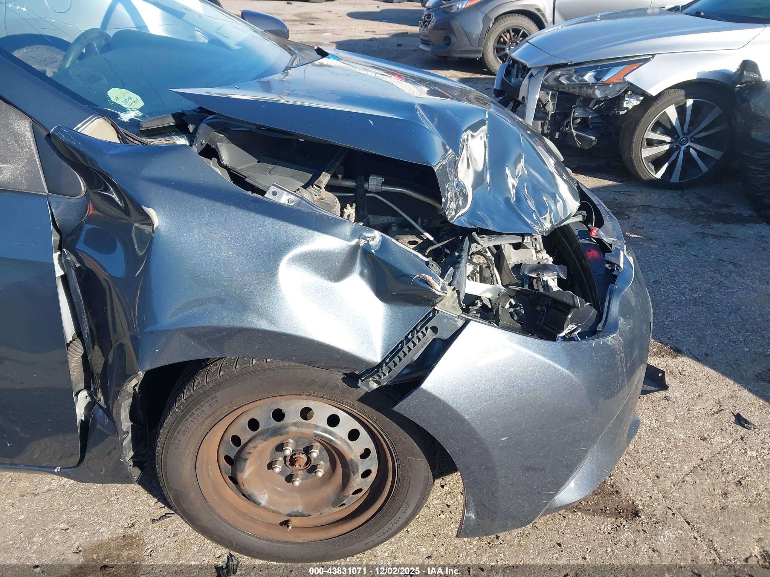 TOYOTA COROLLA image 6