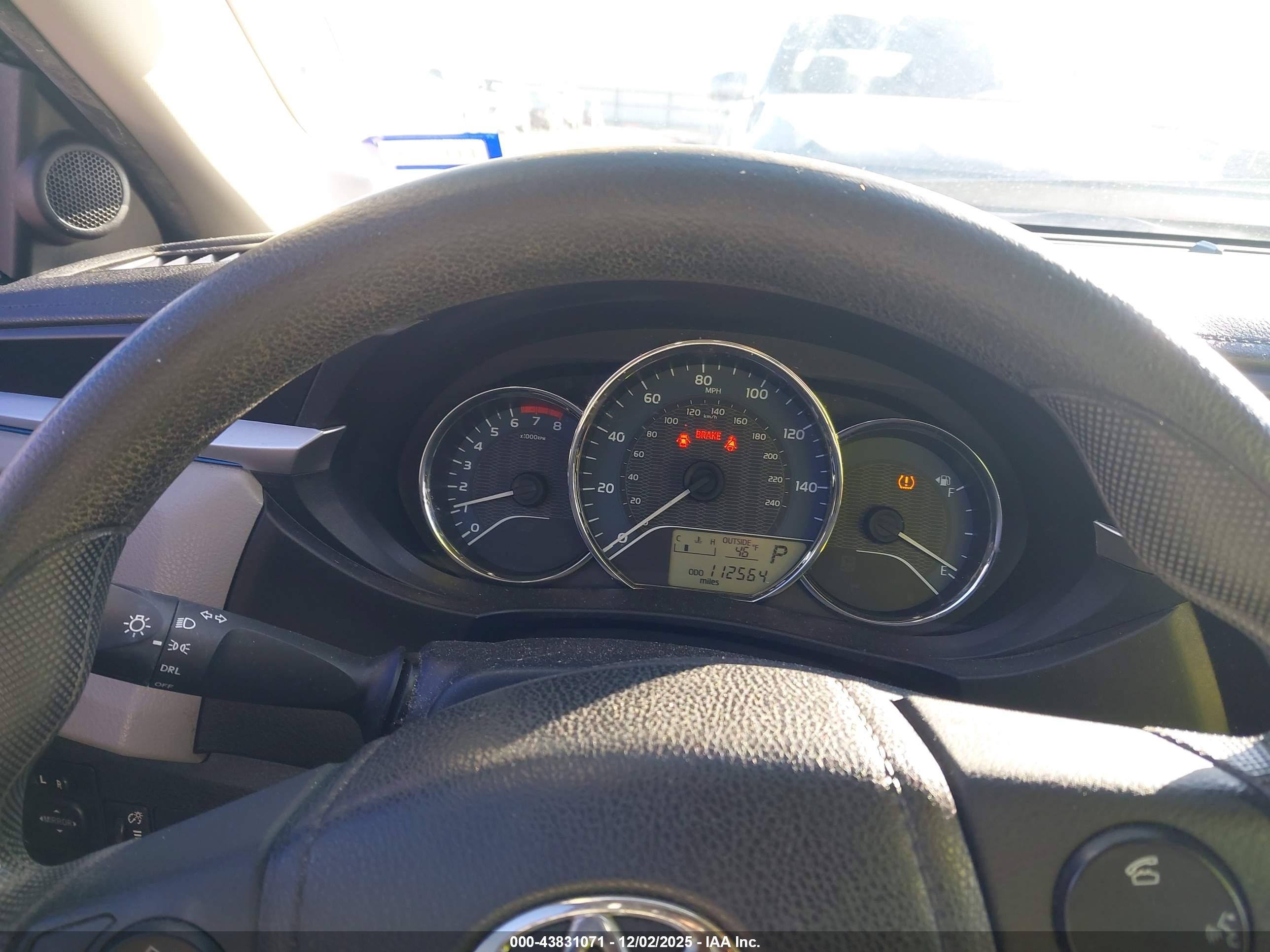 TOYOTA COROLLA image 7