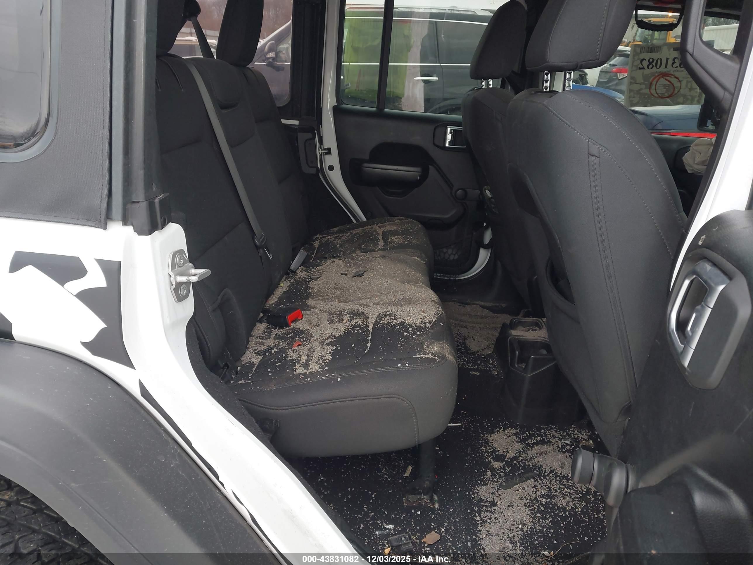 JEEP WRANGLER image 8