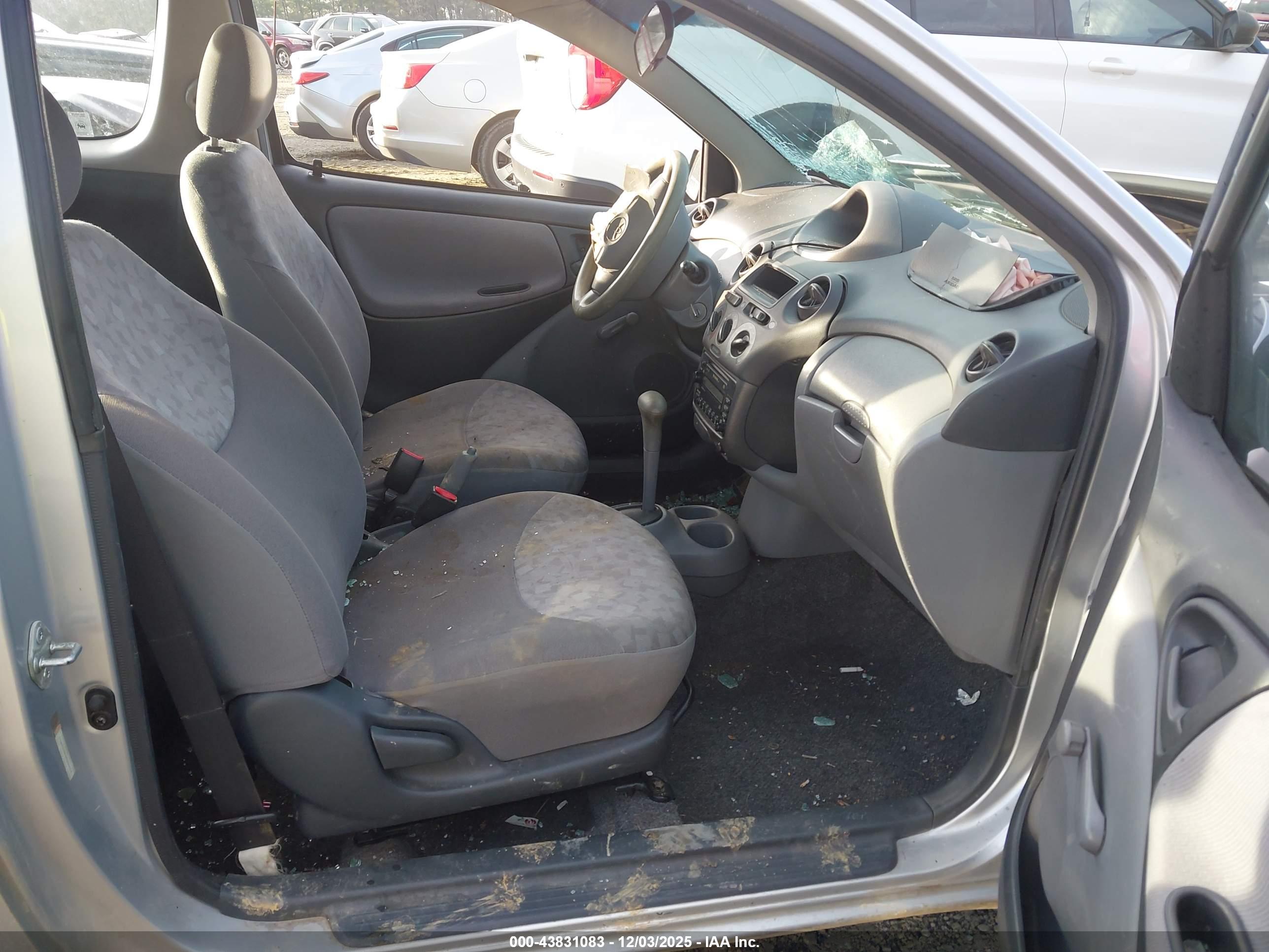 TOYOTA ECHO image 5