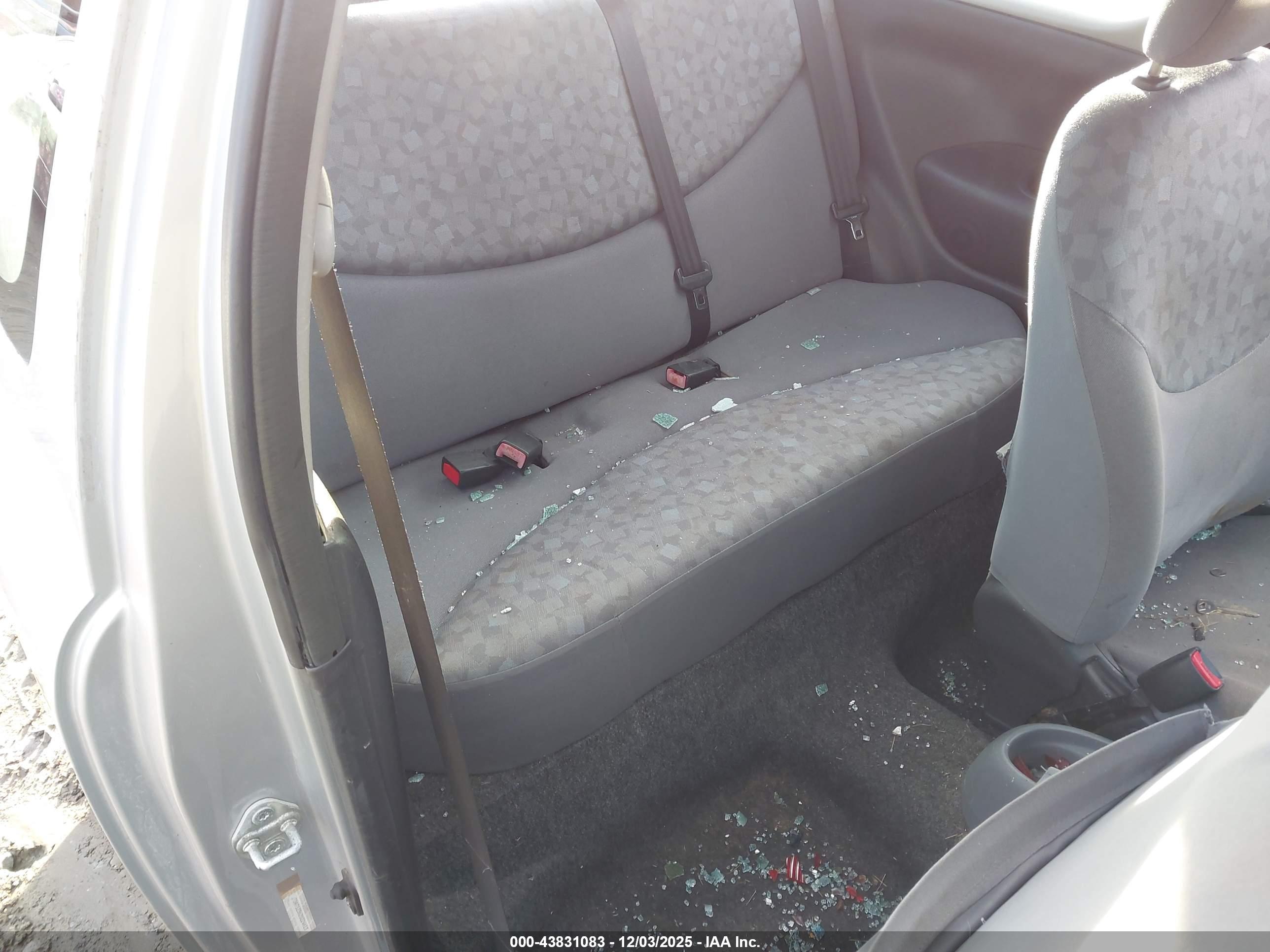 TOYOTA ECHO image 8