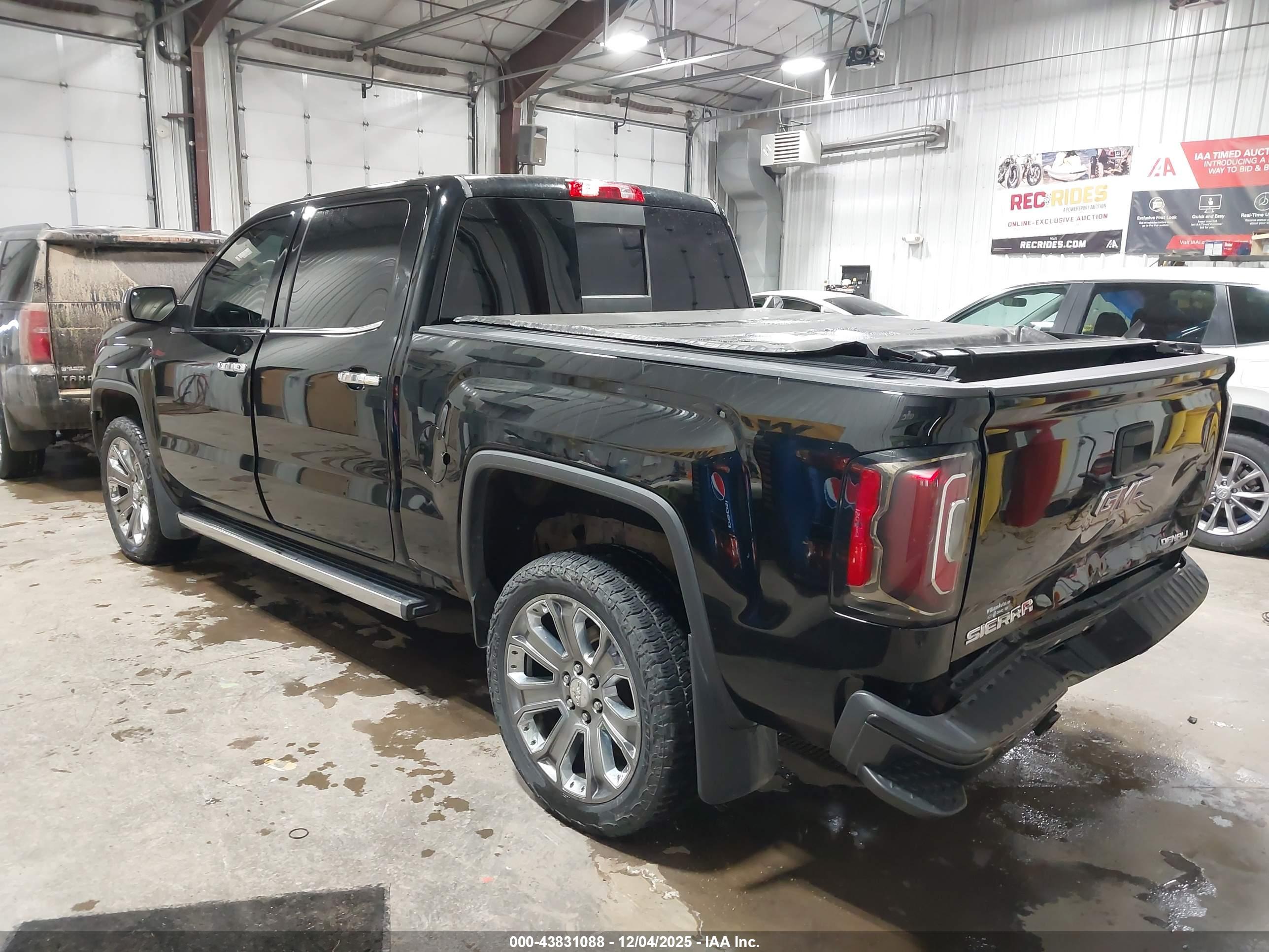 GMC SIERRA image 3