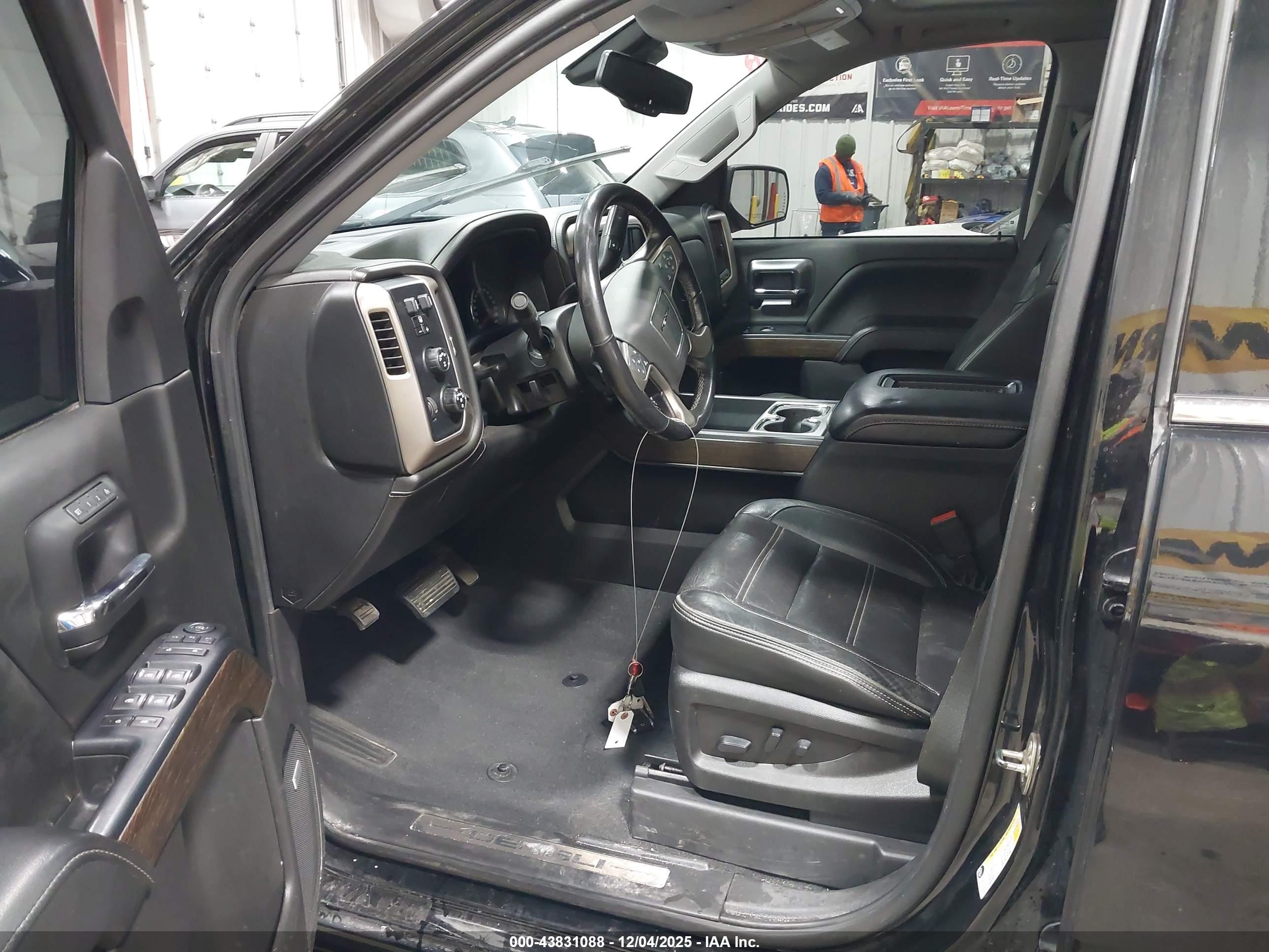 GMC SIERRA image 5