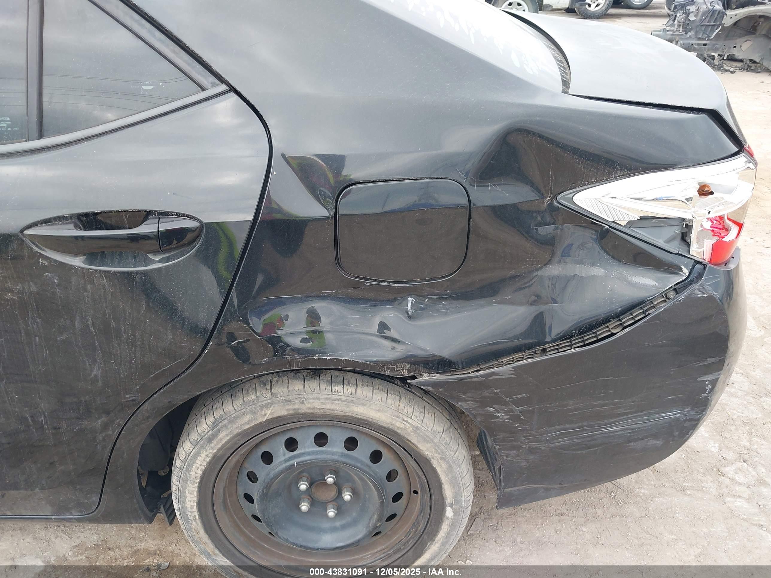 TOYOTA COROLLA image 6