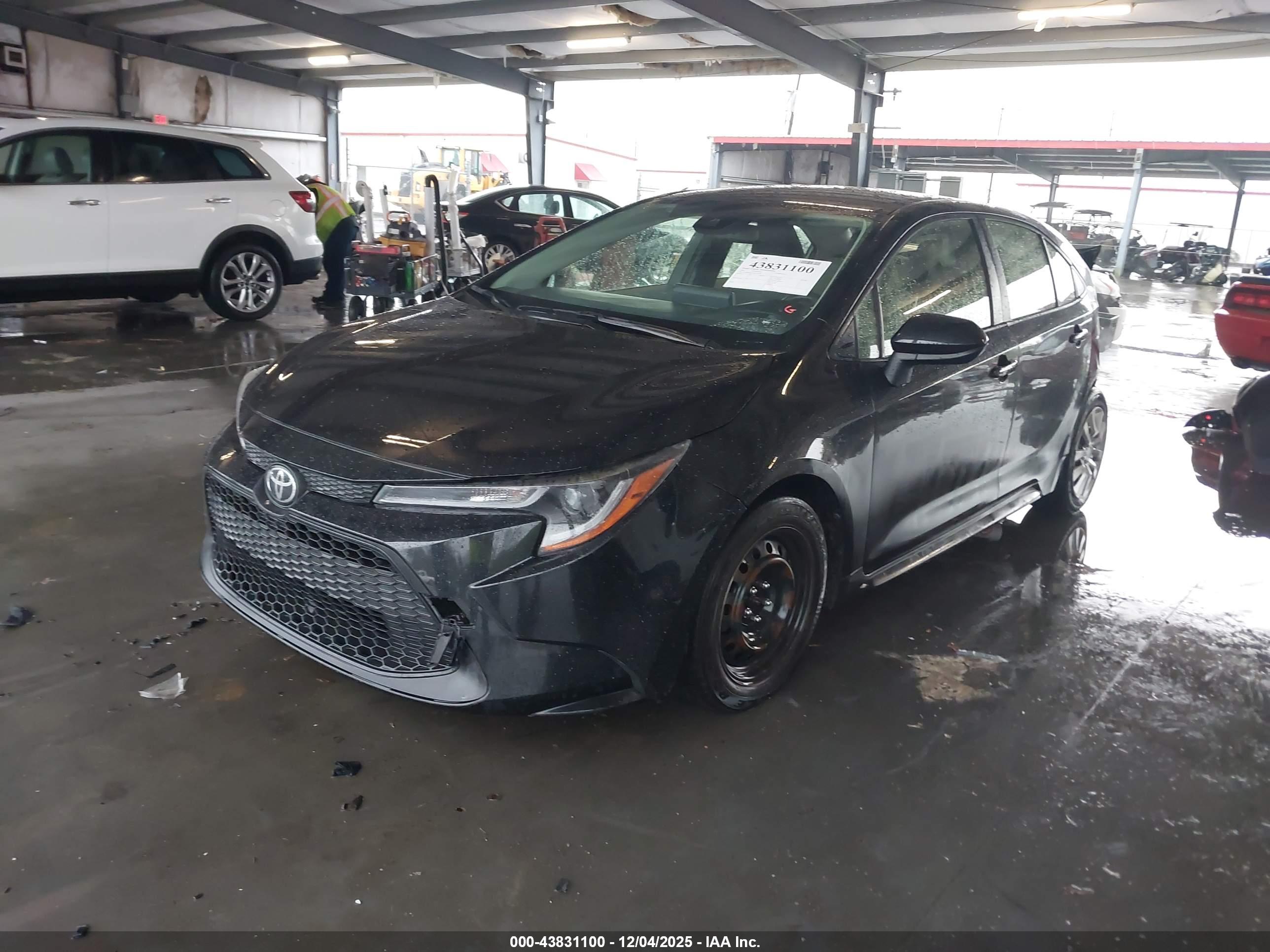 TOYOTA COROLLA image 2