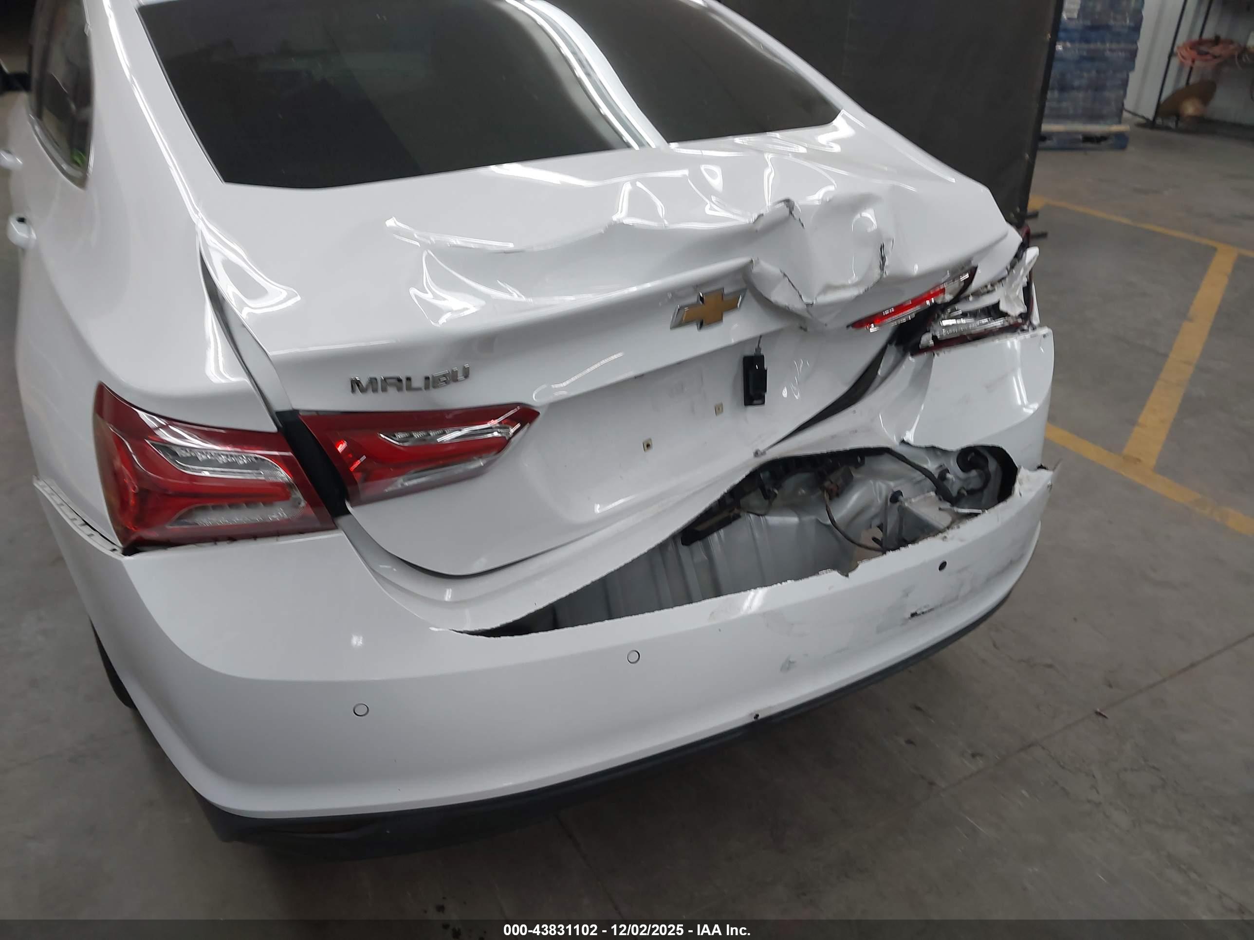 CHEVROLET MALIBU image 6