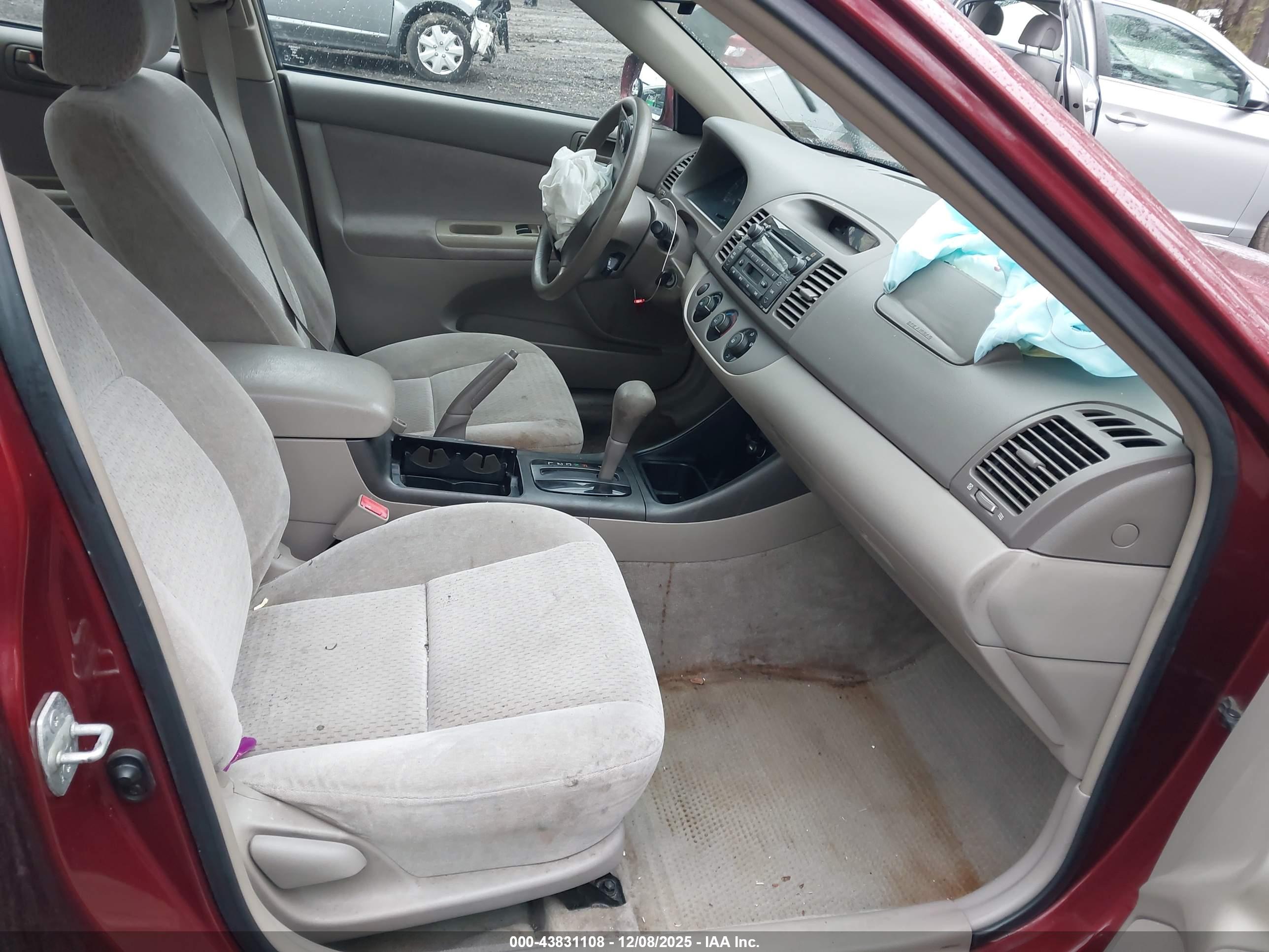 TOYOTA CAMRY image 5