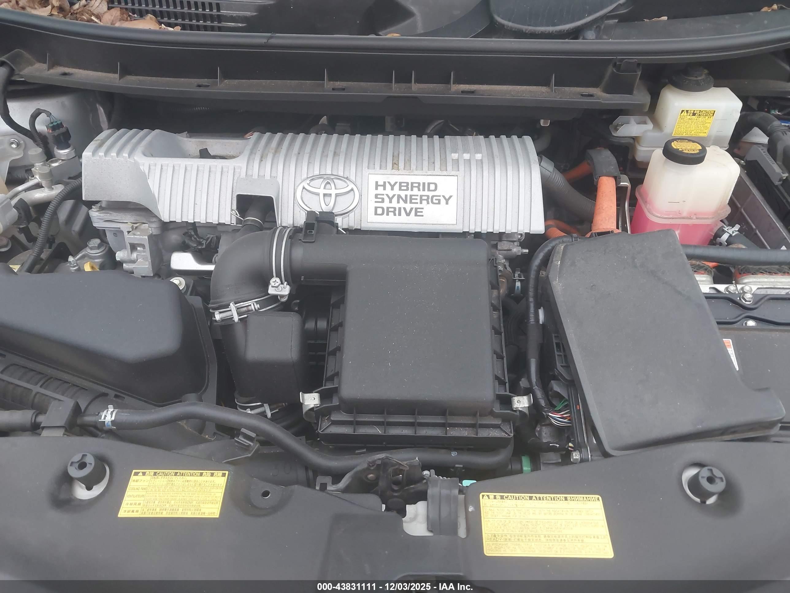 TOYOTA PRIUS image 10