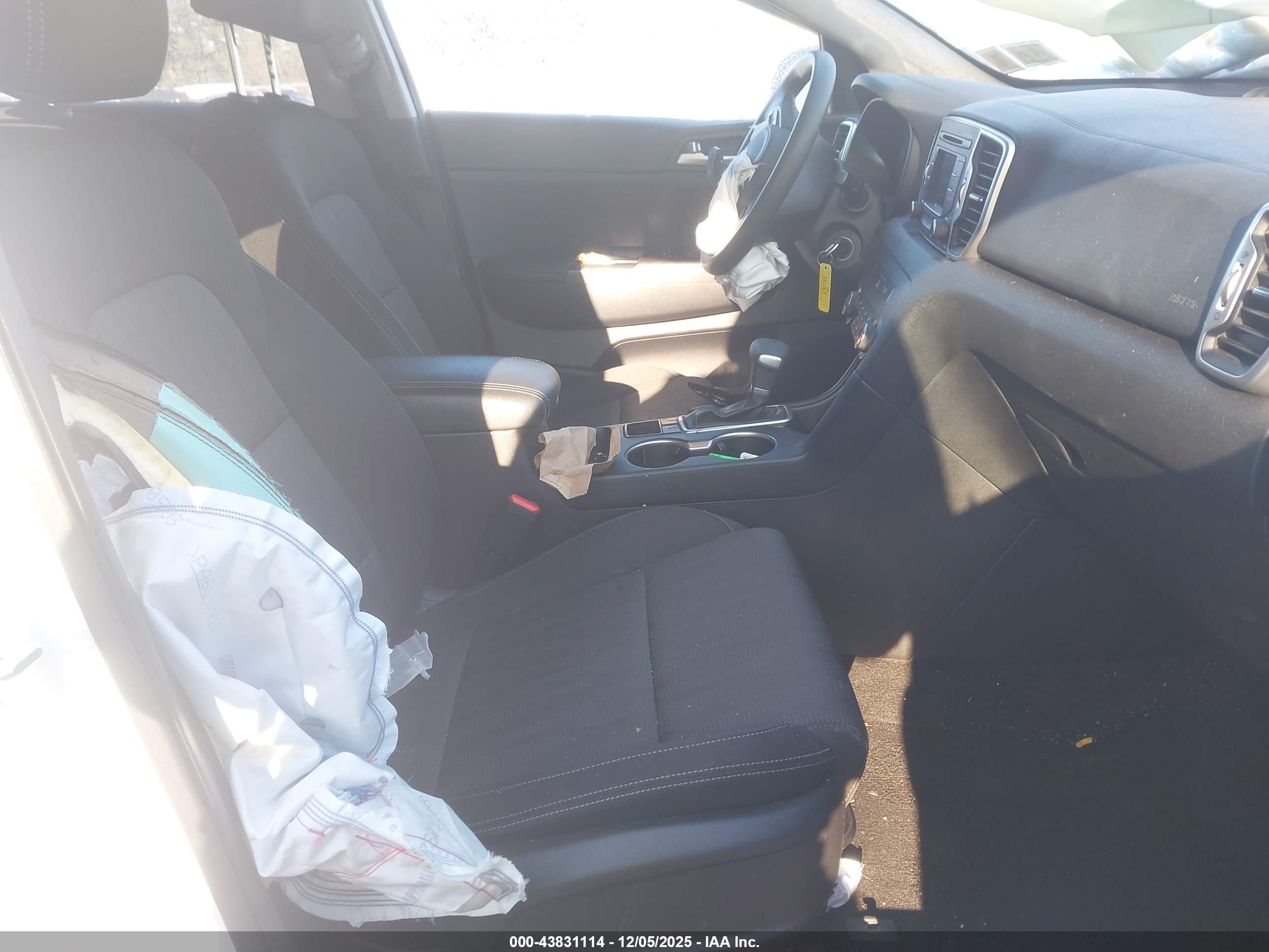 KIA SPORTAGE image 5