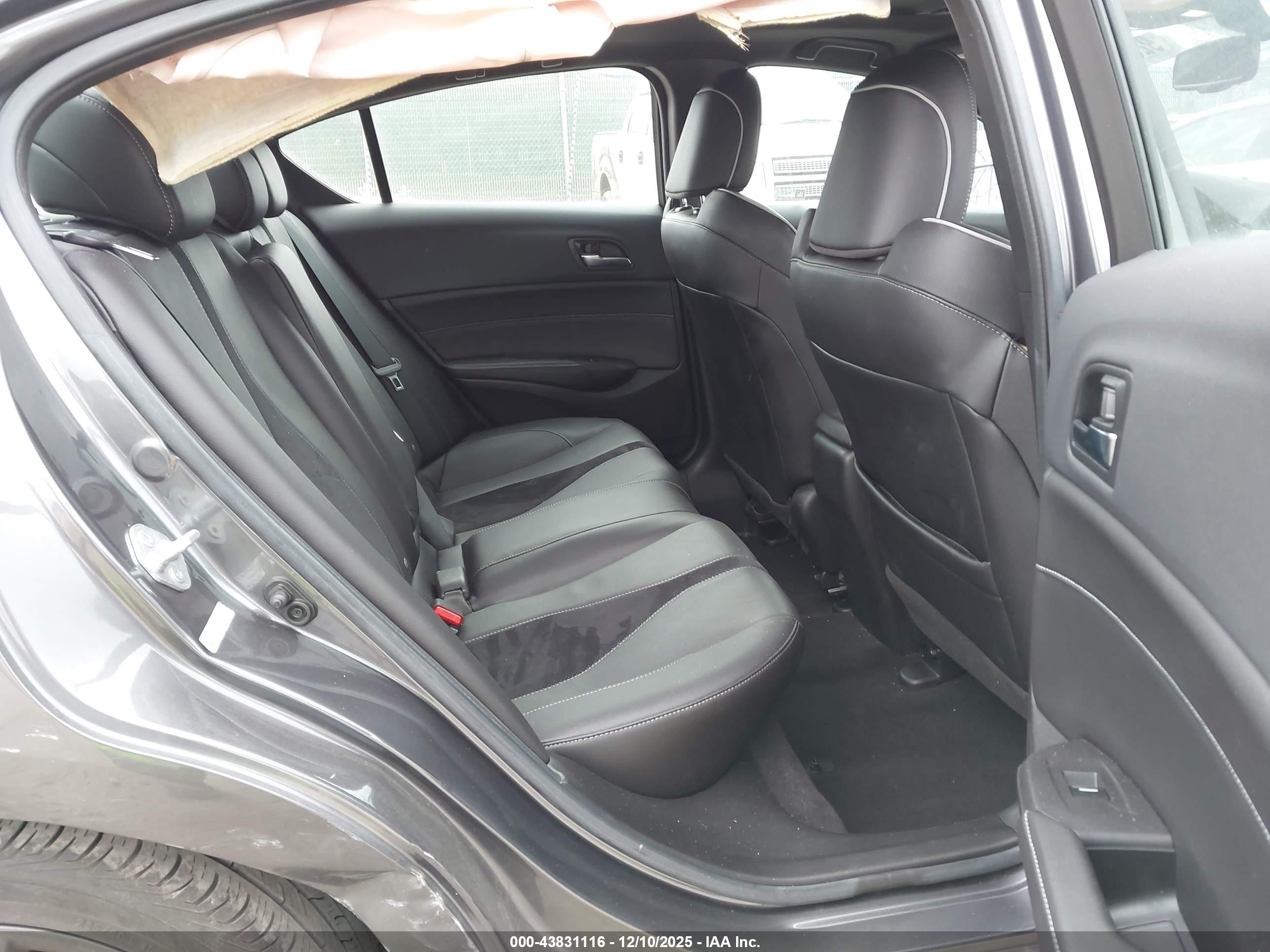 ACURA ILX image 8