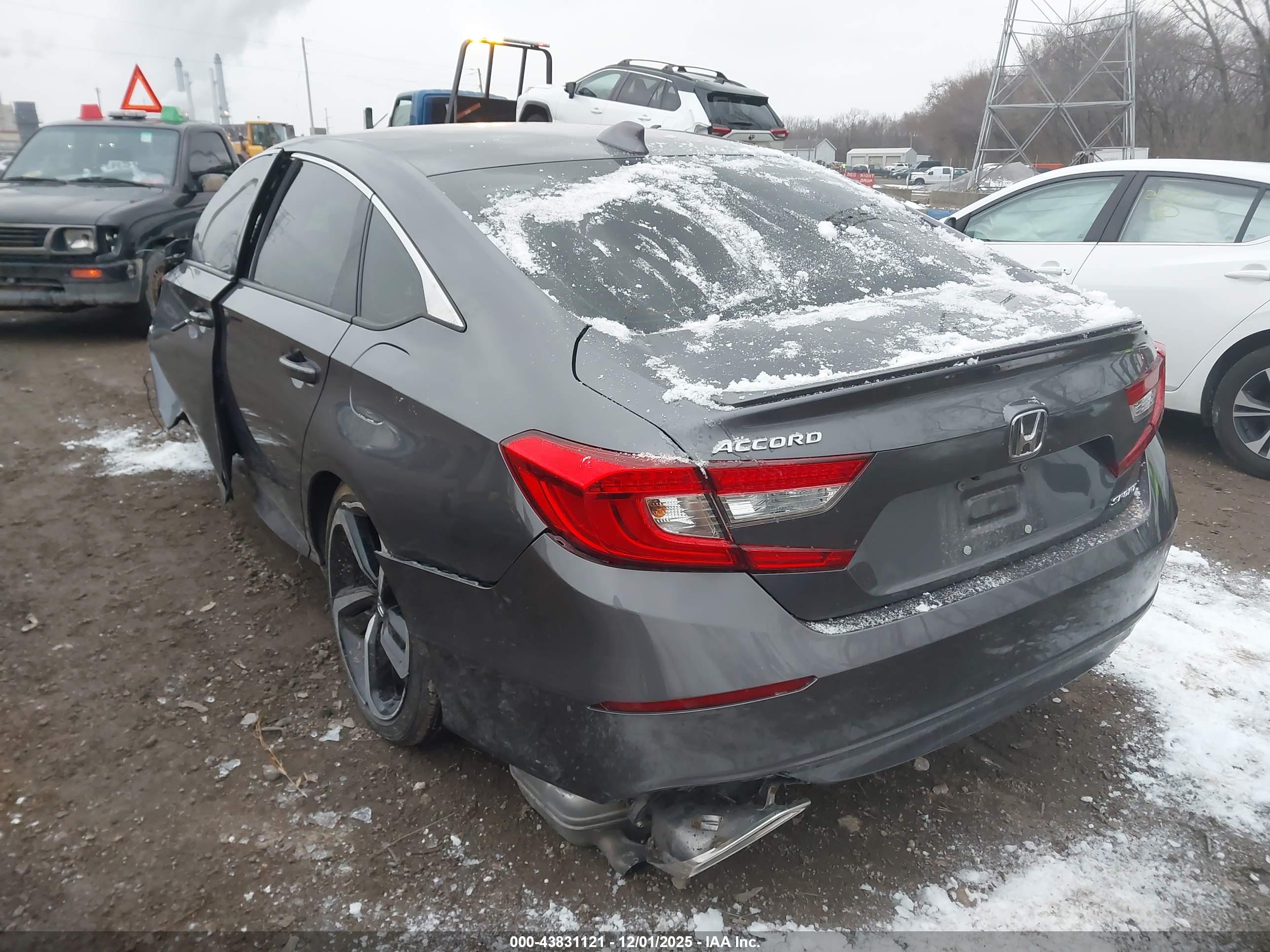HONDA ACCORD image 3