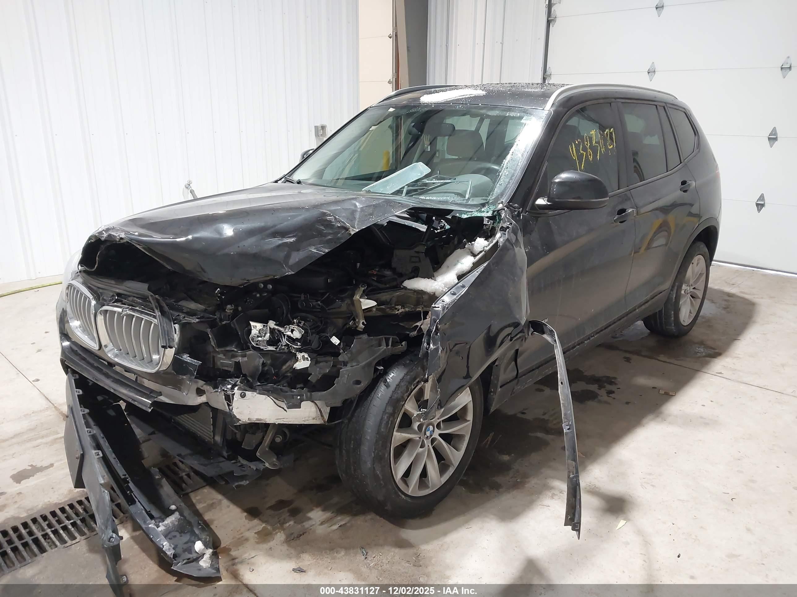 BMW X3 image 2