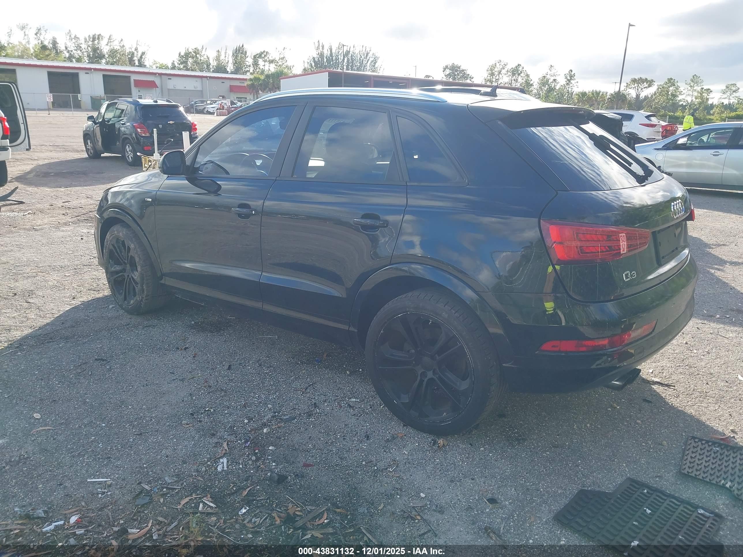 AUDI Q3 image 3