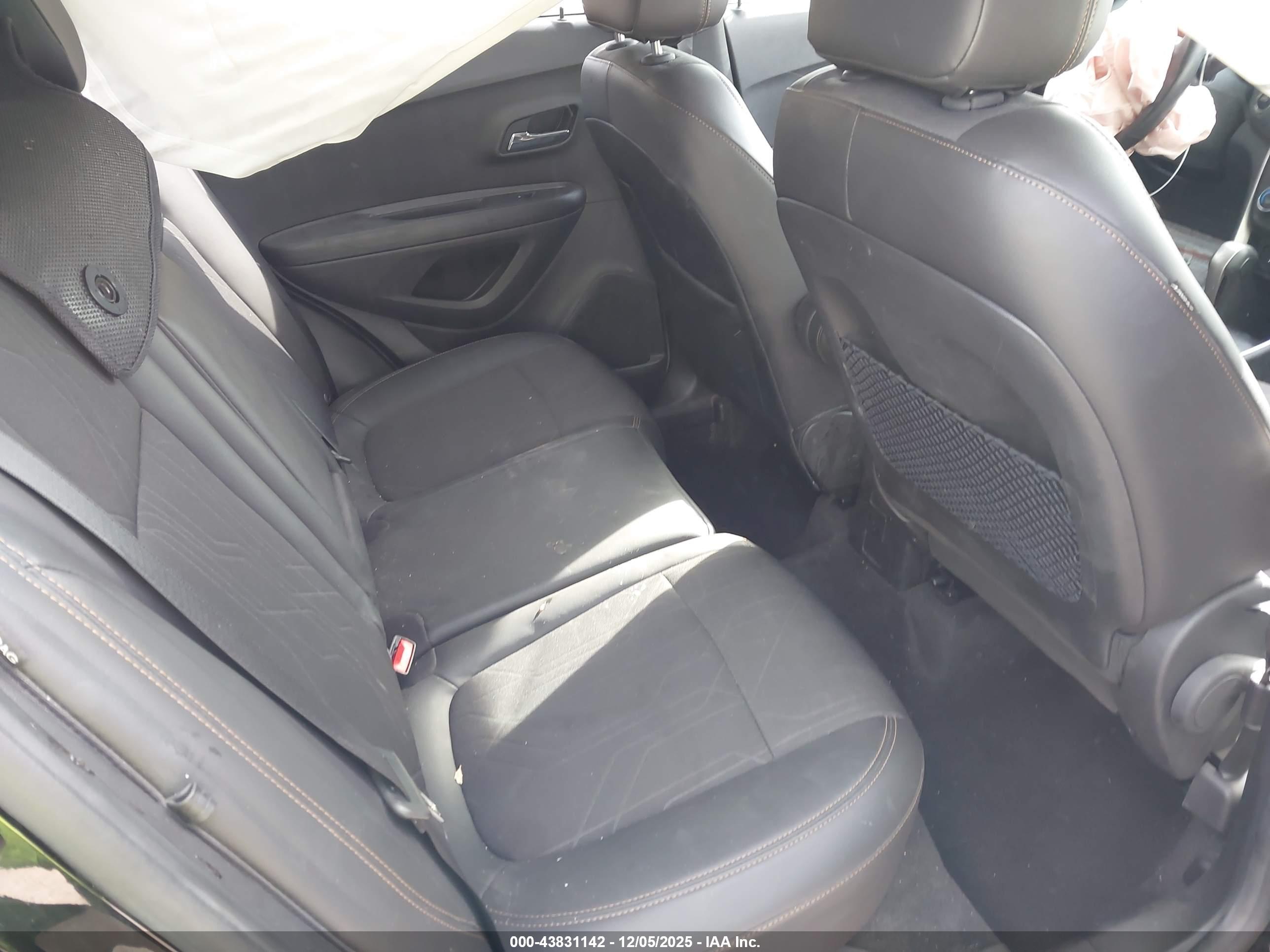 CHEVROLET TRAX image 8