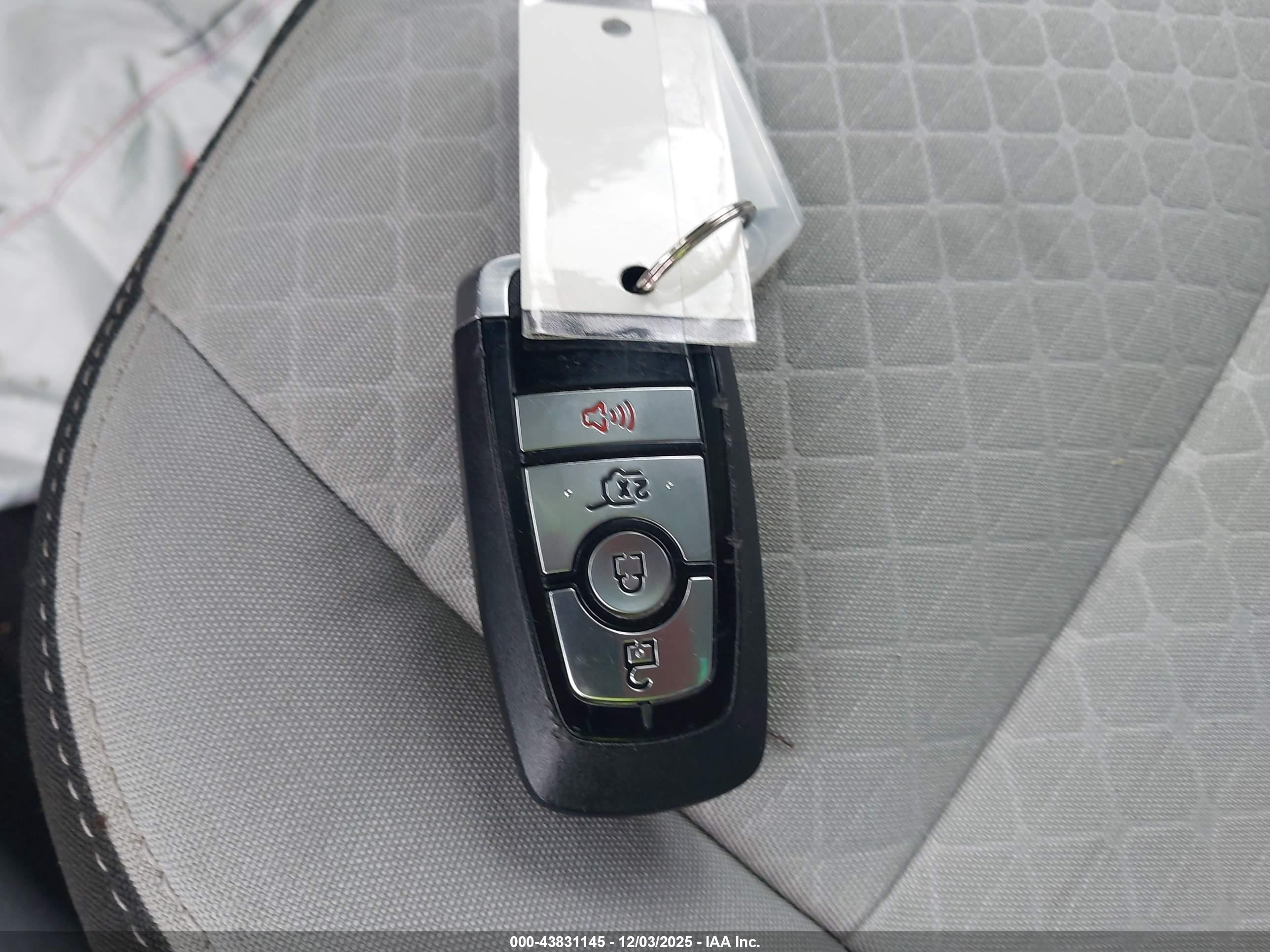 FORD ESCAPE image 11