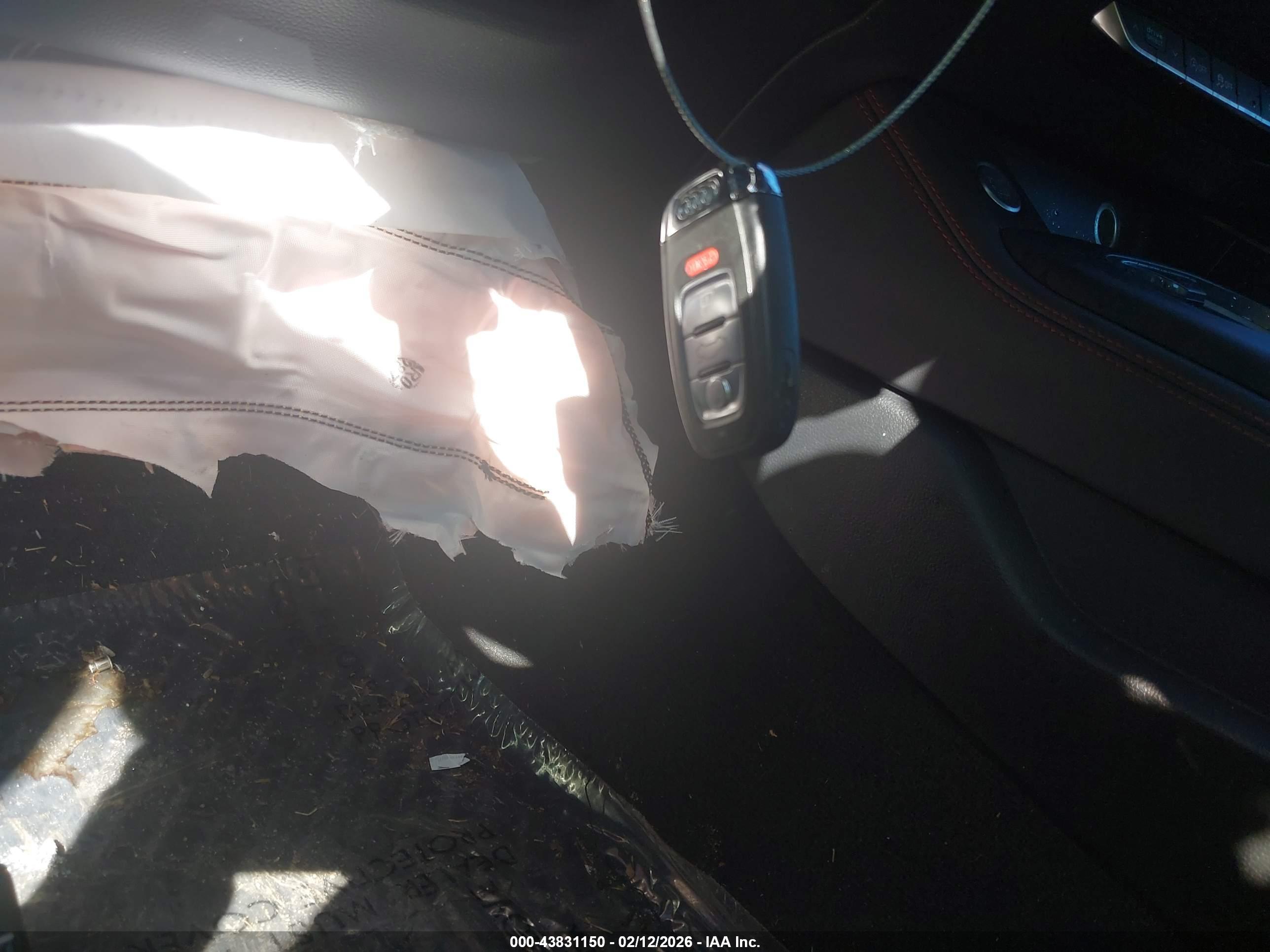 AUDI A4 image 11