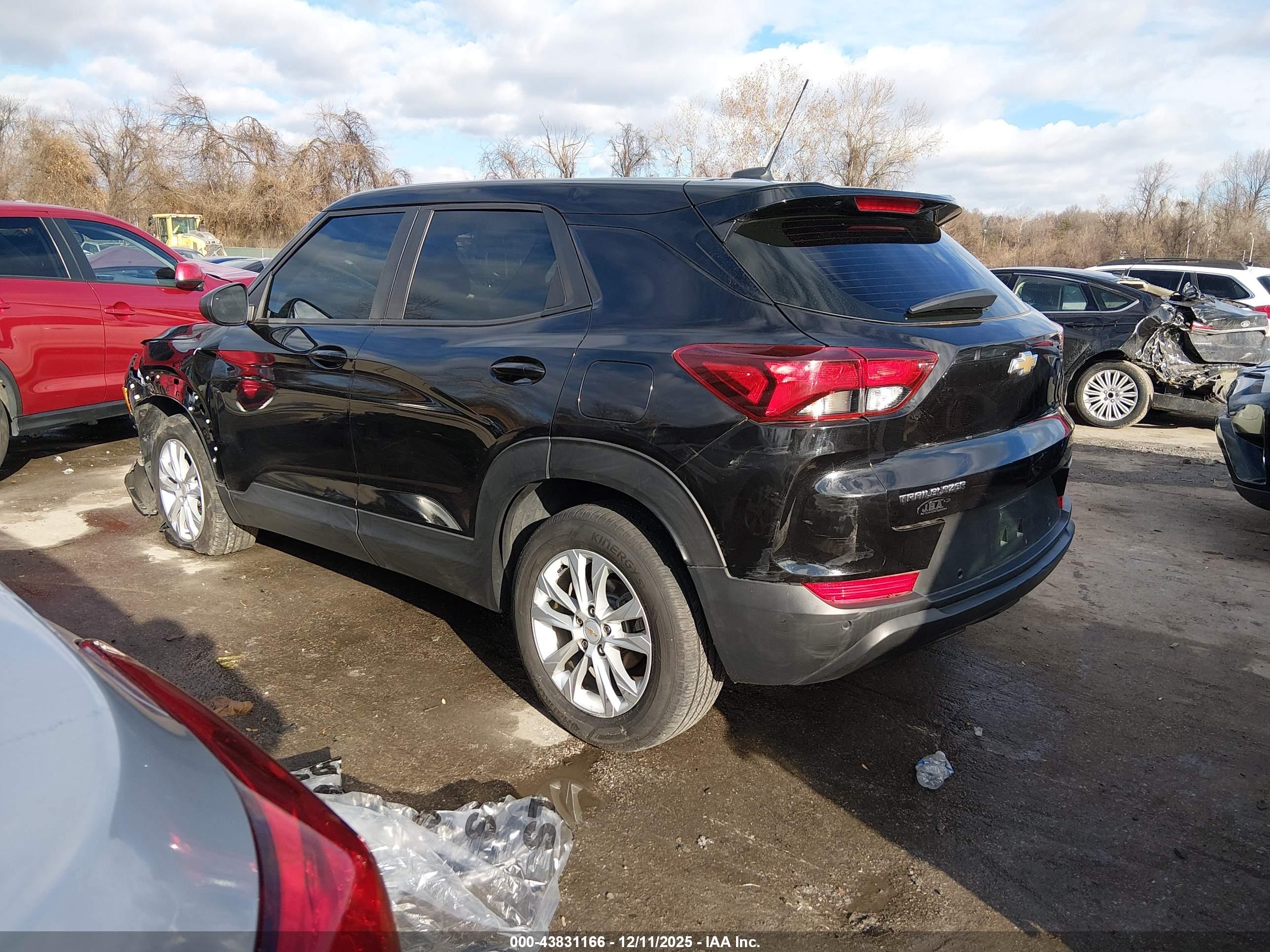 CHEVROLET TRAILBLAZER image 3